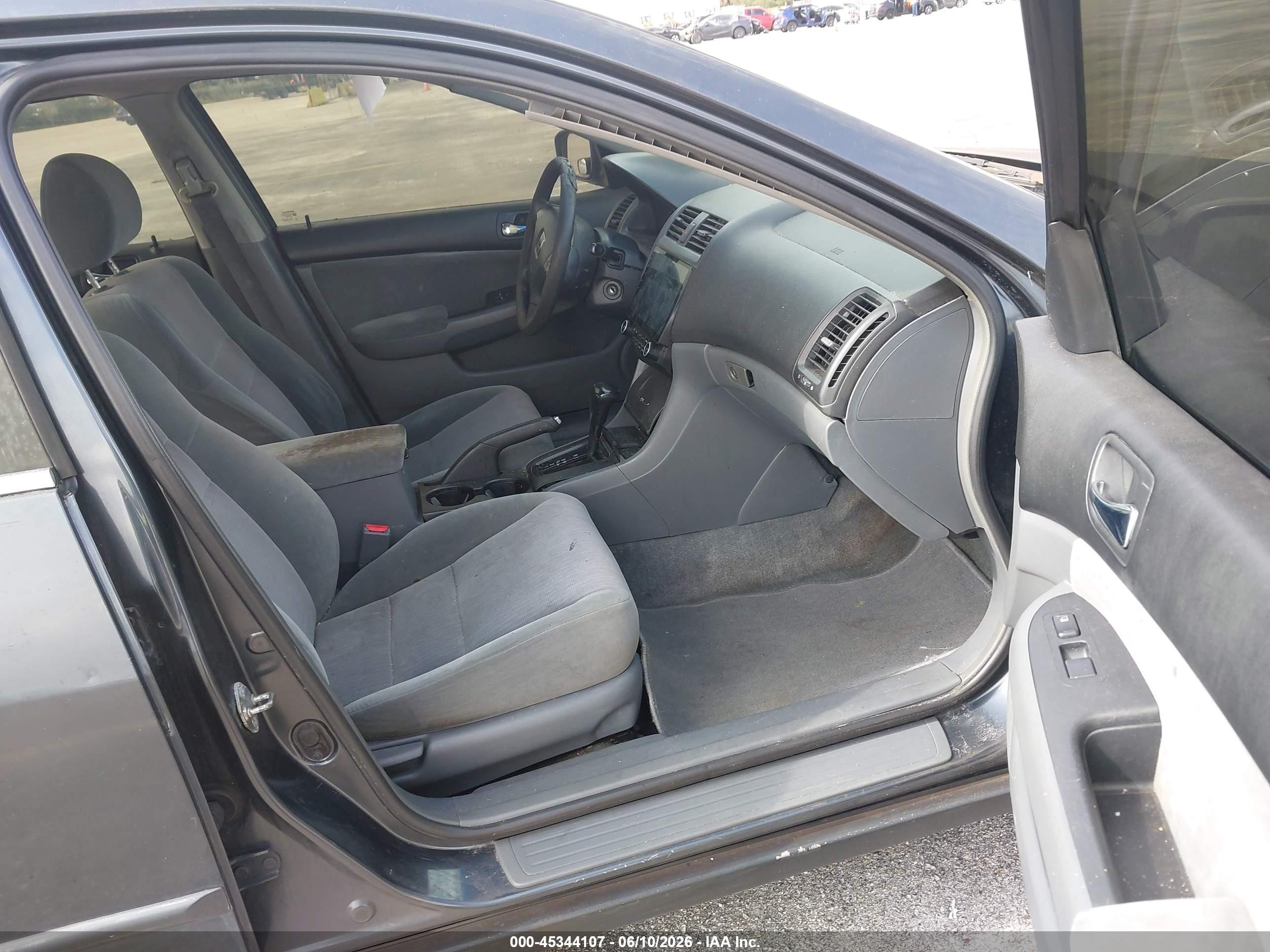 2003 Honda Accord 2.4 Lx Gray vin: 1HGCM56333A076070