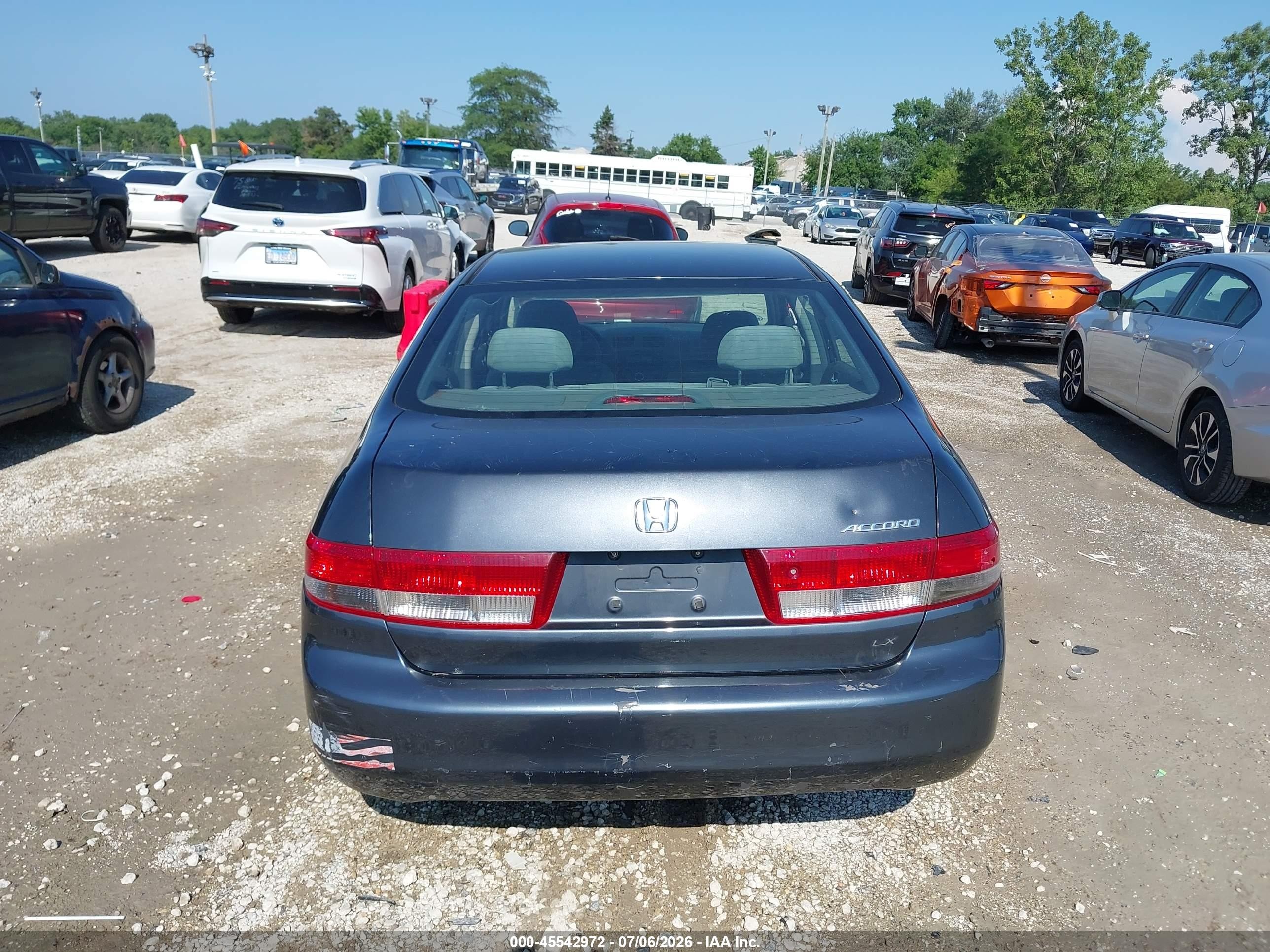 2003 Honda Accord Sdn Lx Gray vin: 1HGCM56333A145212