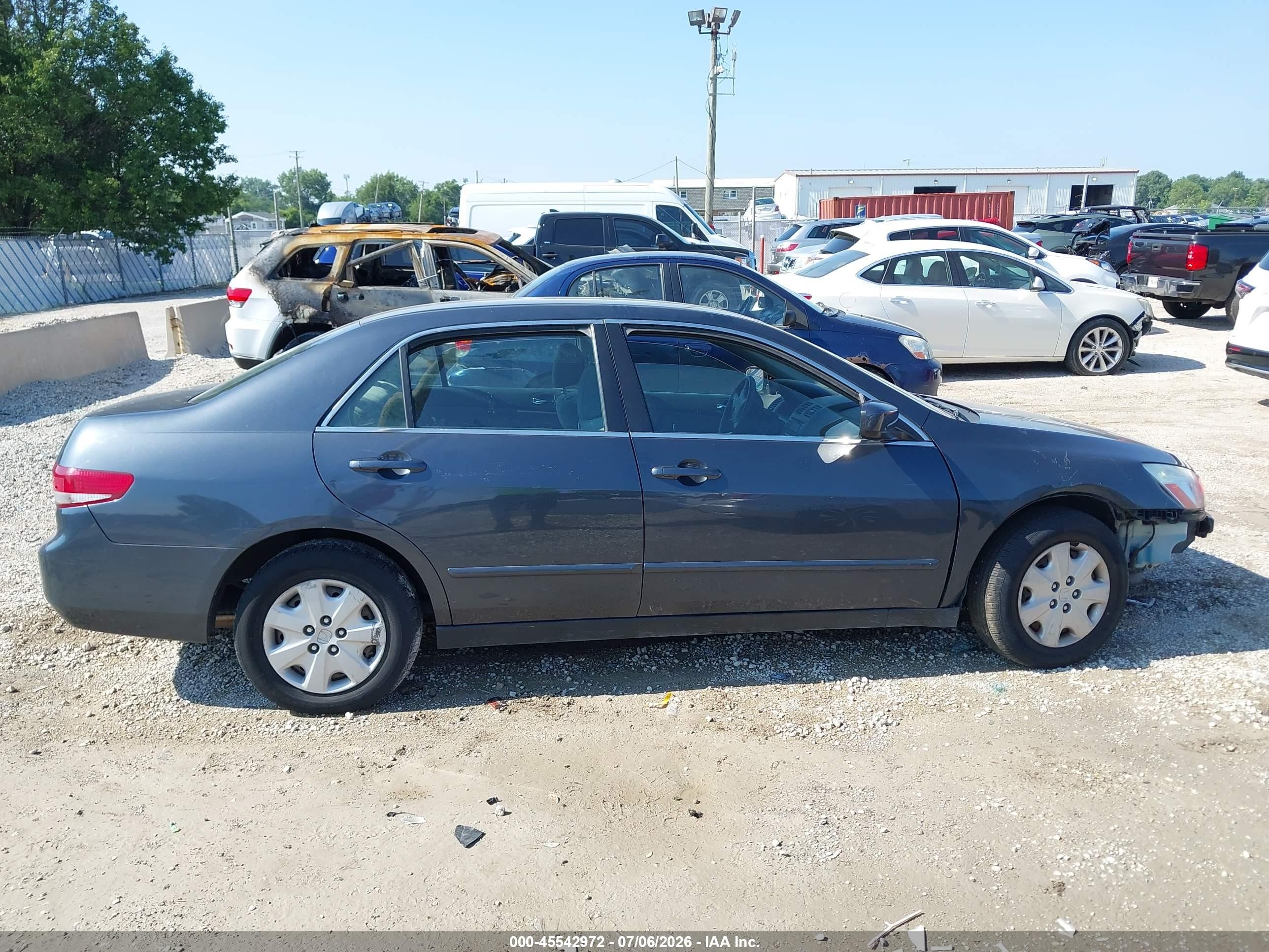 2003 Honda Accord Sdn Lx Gray vin: 1HGCM56333A145212