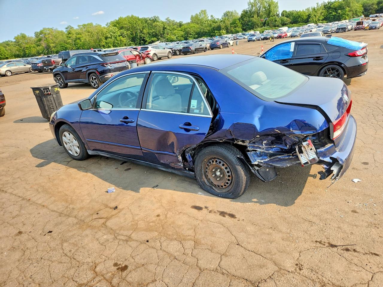 2004 Honda Accord Lx Blue vin: 1HGCM56334A147477