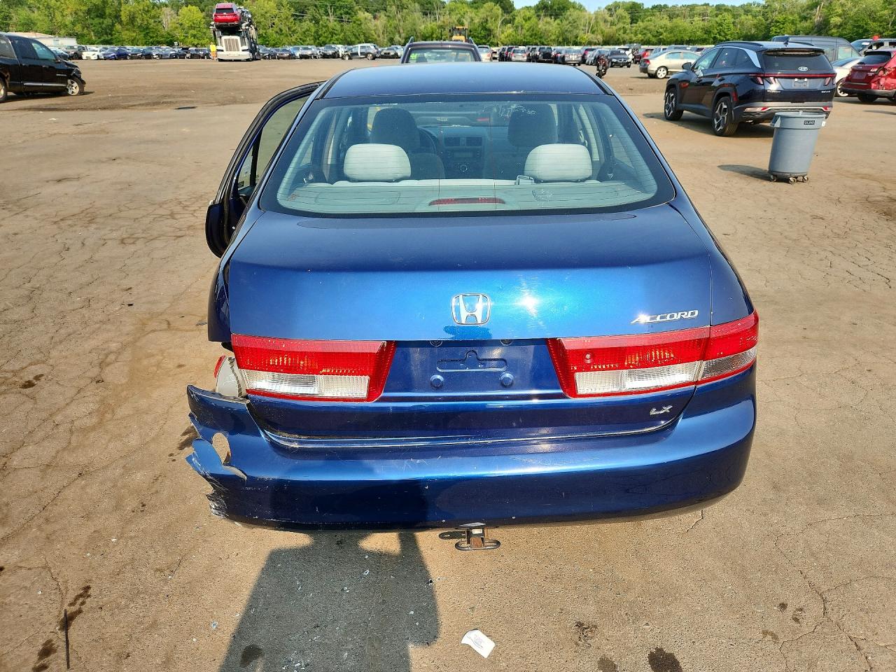 2004 Honda Accord Lx Blue vin: 1HGCM56334A147477