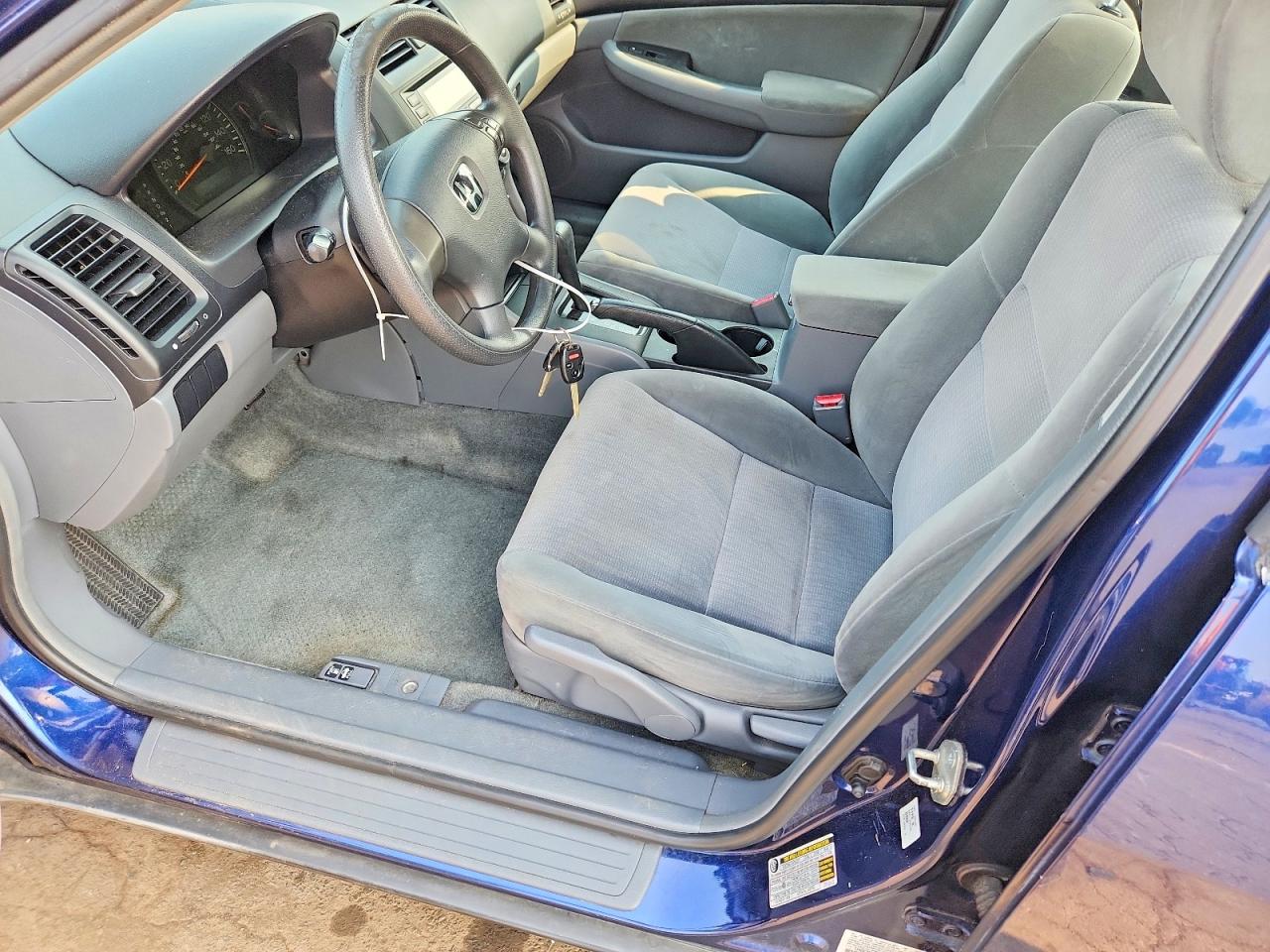 2004 Honda Accord Lx Blue vin: 1HGCM56334A147477