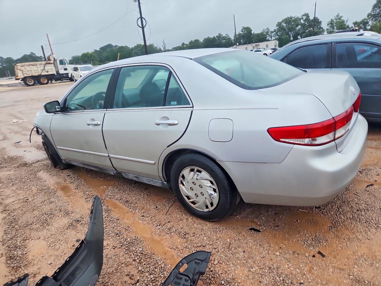 2004 Honda Accord Lx Silver vin: 1HGCM56334A148533