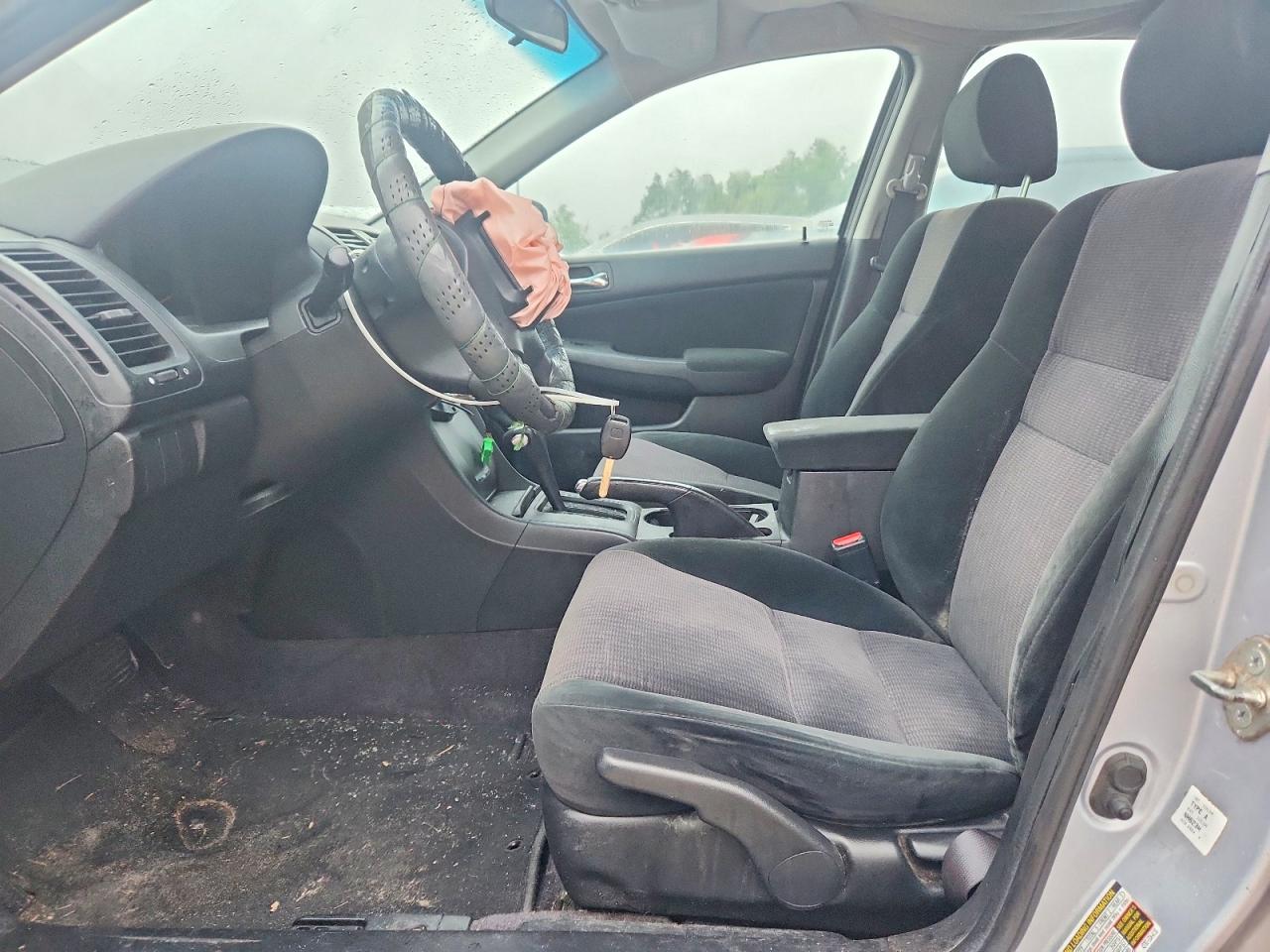 2004 Honda Accord Lx Silver vin: 1HGCM56334A148533
