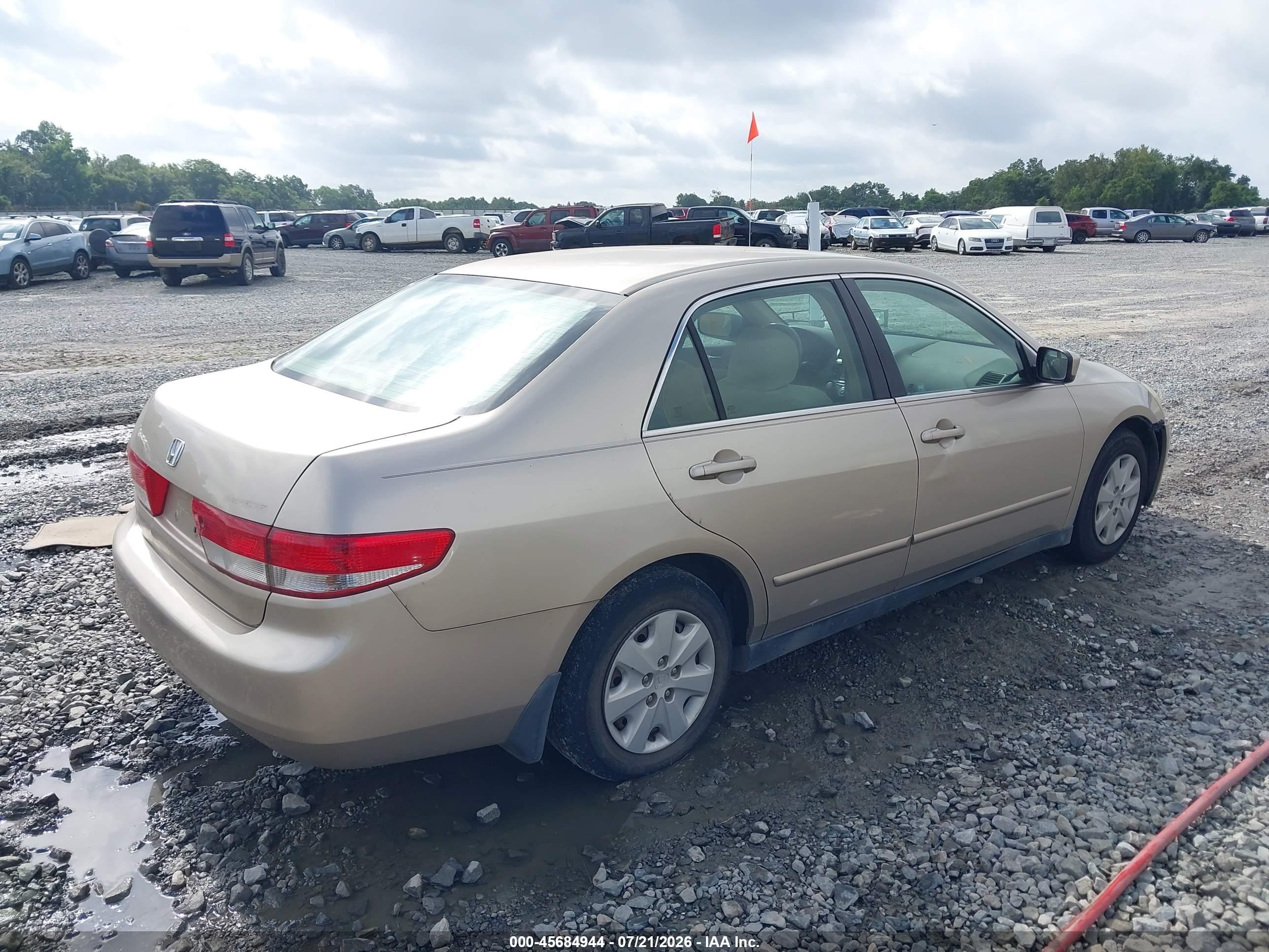 2003 Honda Accord Sdn Lx Gold vin: 1HGCM56343A019358