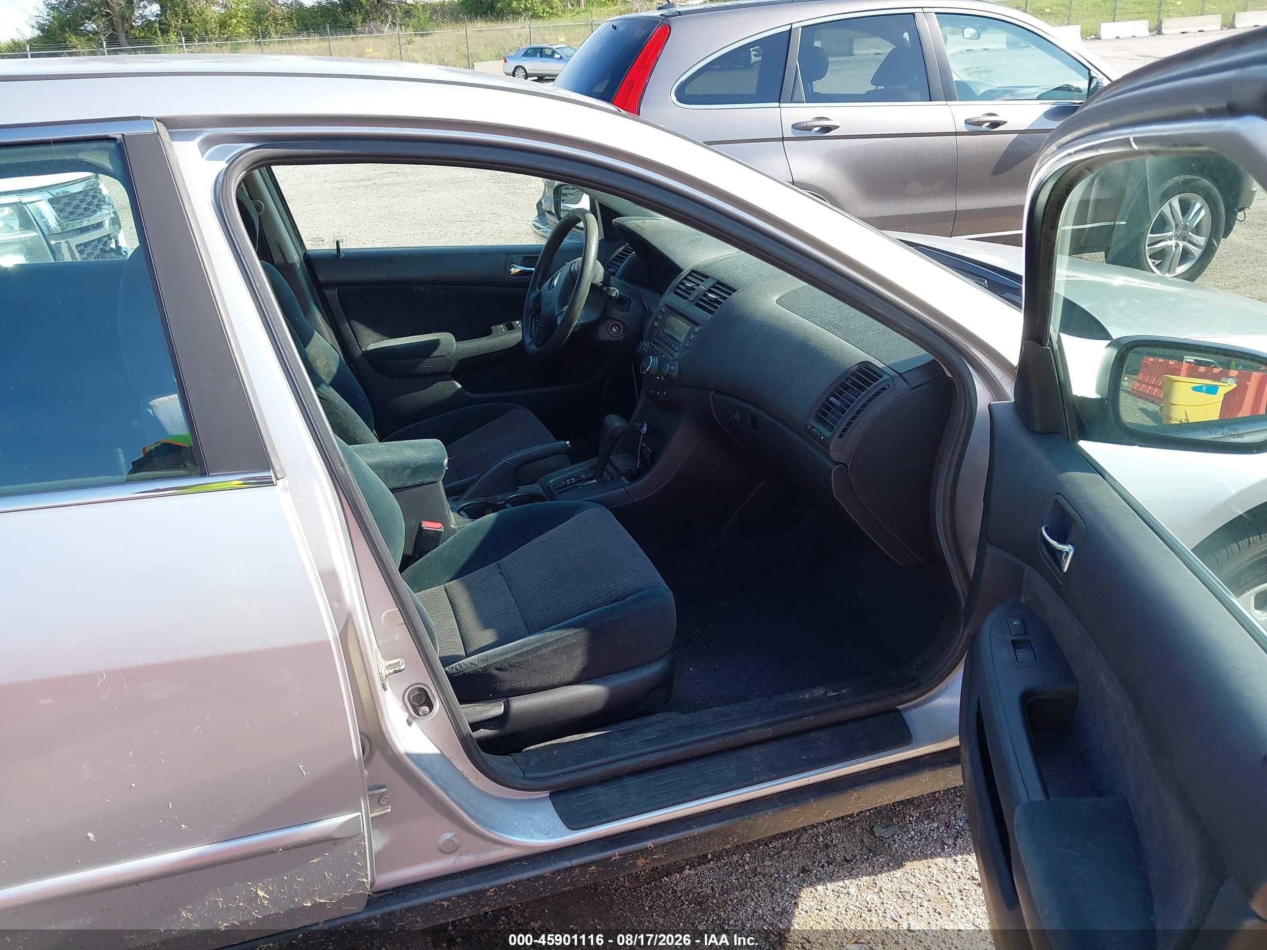 2003 Honda Accord 2.4 Lx Серебряный vin: 1HGCM56343A039397