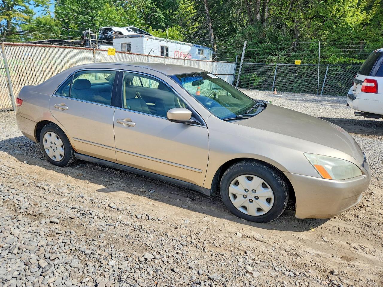 2003 Honda Accord Lx Gold vin: 1HGCM56343A039657