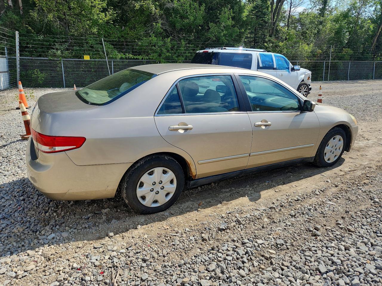 2003 Honda Accord Lx Gold vin: 1HGCM56343A039657