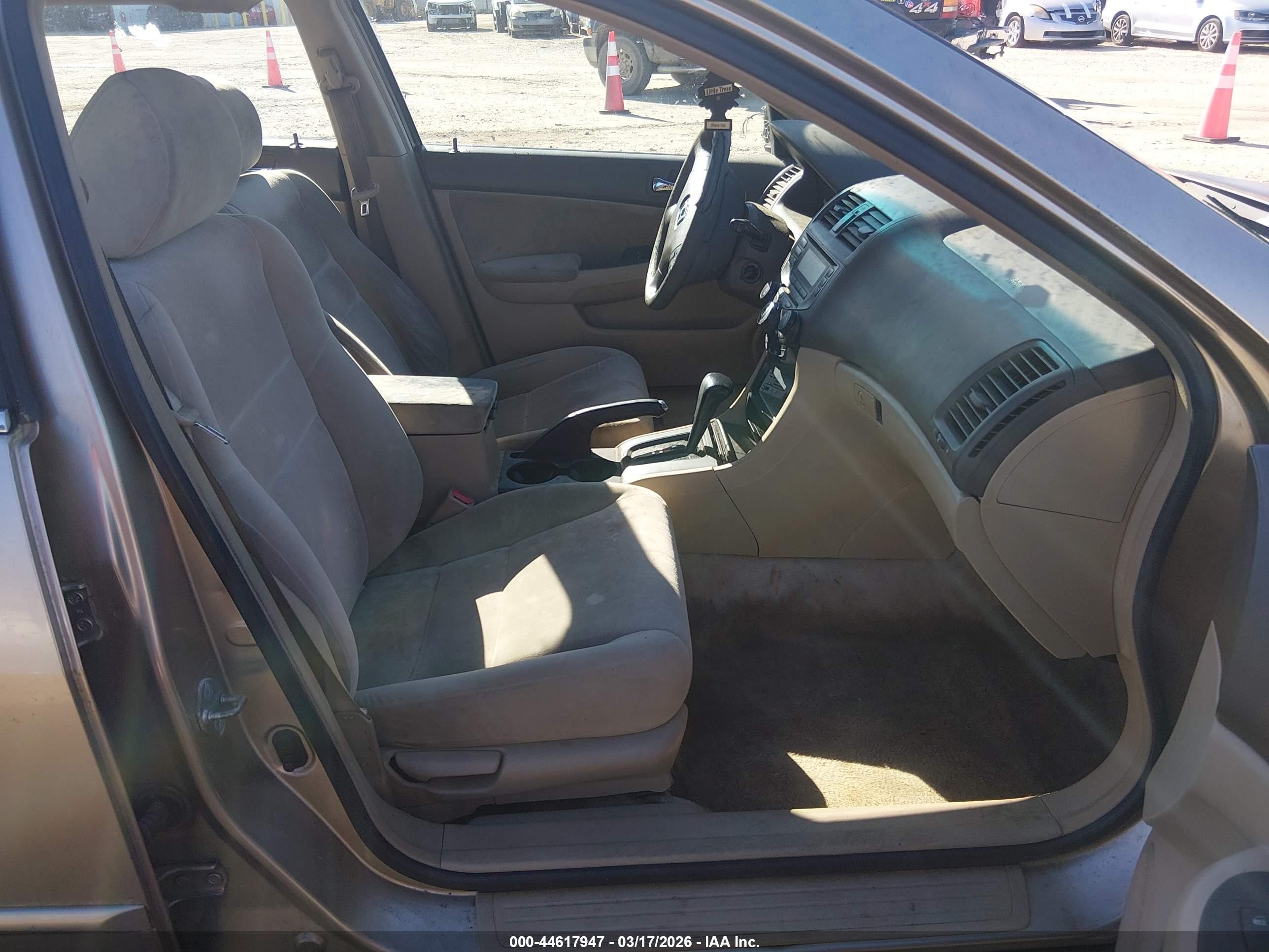 2004 Honda Accord 2.4 Lx Gold vin: 1HGCM56344A016381