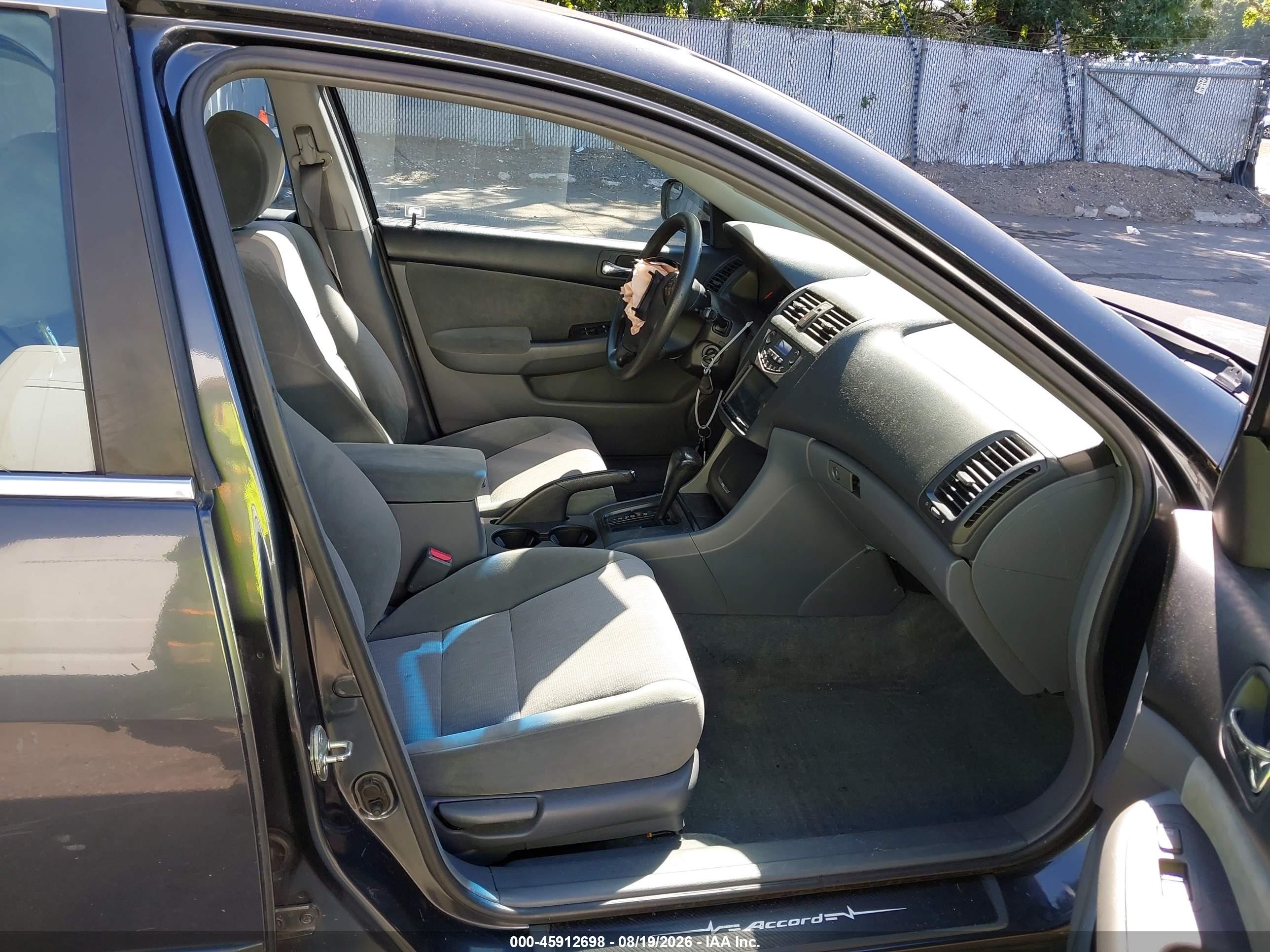 2004 Honda Accord 2.4 Lx Black vin: 1HGCM56344A147312