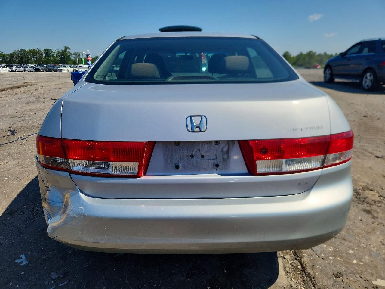 2004 Honda Accord Lx Silver vin: 1HGCM56344A165177