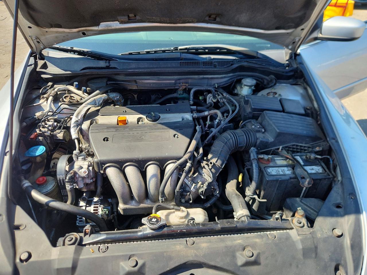2004 Honda Accord Lx Silver vin: 1HGCM56344A165177