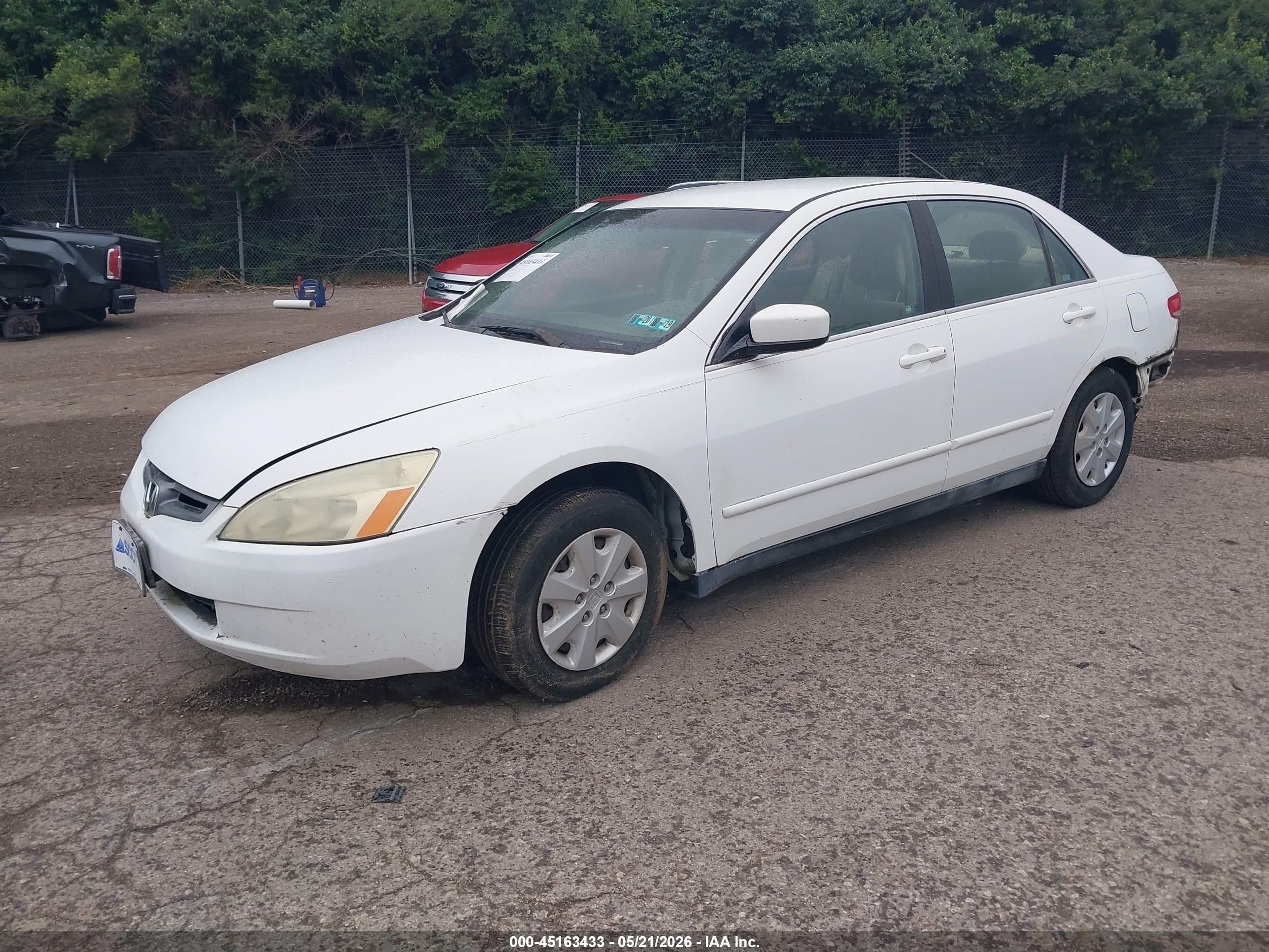 2004 Honda Accord 2.4 Lx White vin: 1HGCM56344A168063