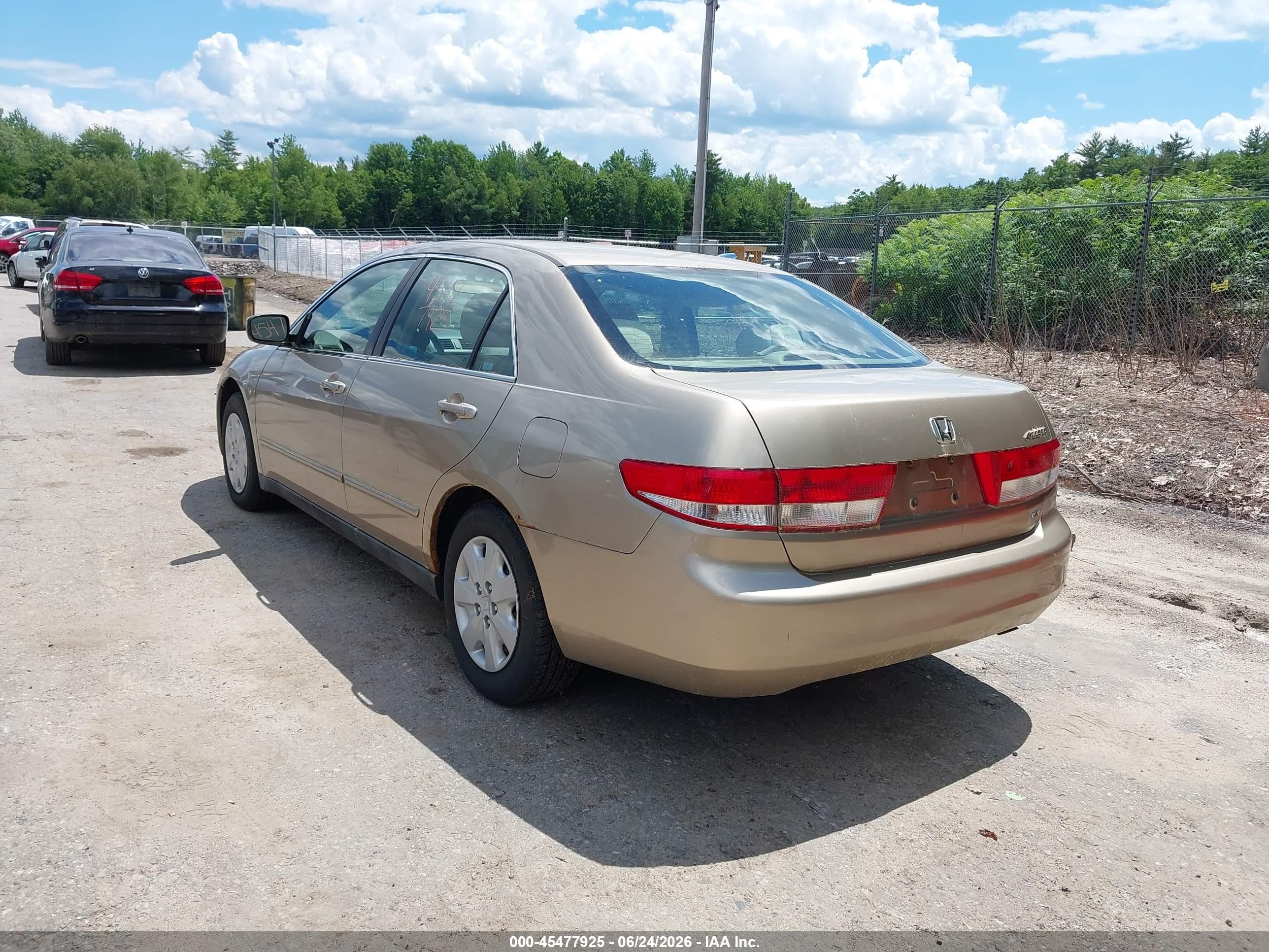 2003 Honda Accord Sdn Lx Gold vin: 1HGCM56353A007980