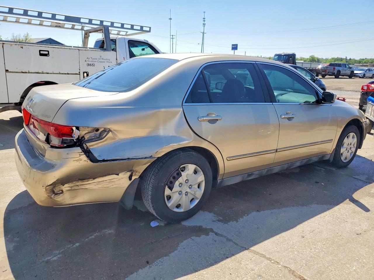 2004 Honda Accord Lx Gold vin: 1HGCM56354A009780