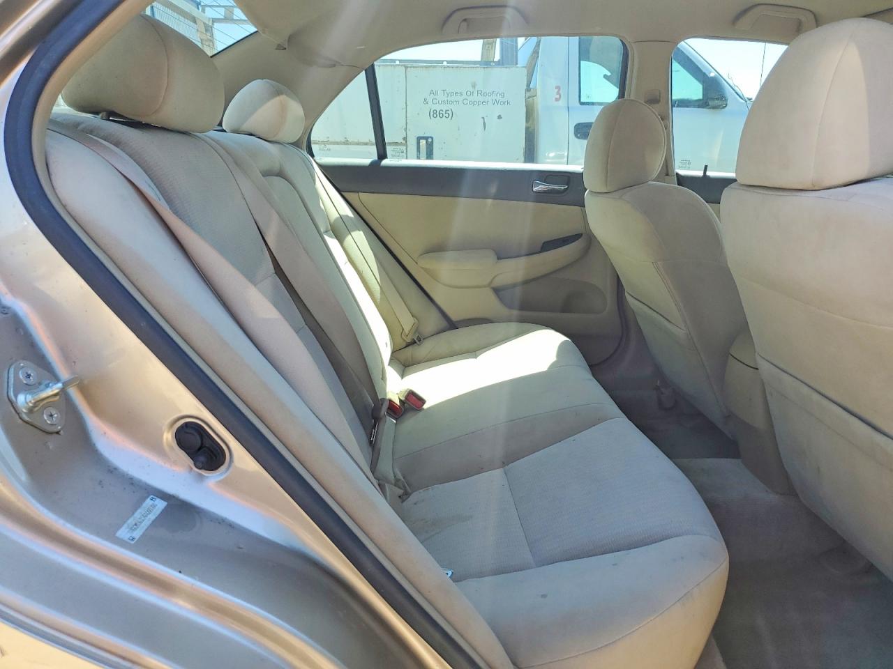 2004 Honda Accord Lx Gold vin: 1HGCM56354A009780