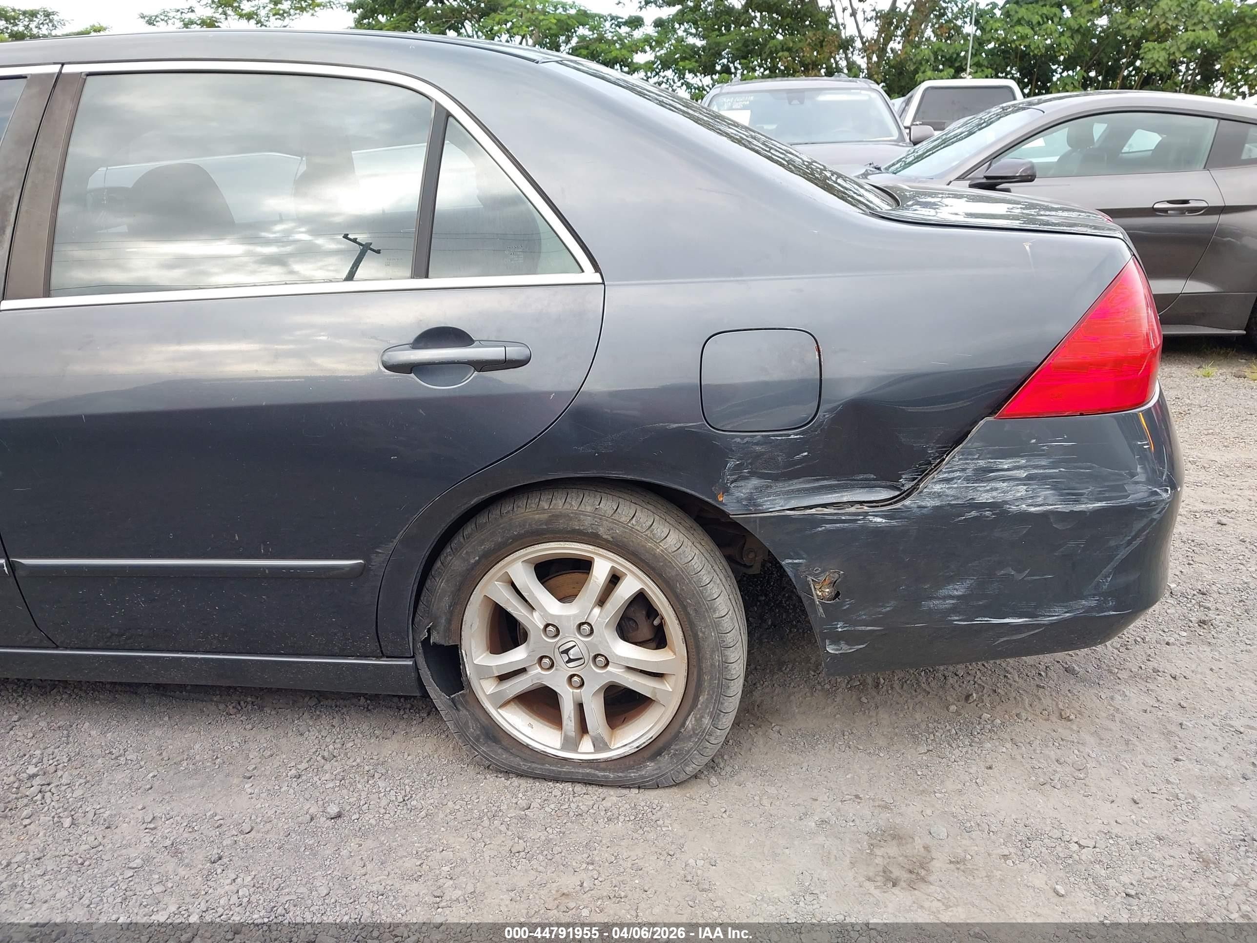 2006 Honda Accord 2.4 Se Dark Blue vin: 1HGCM56356A113415