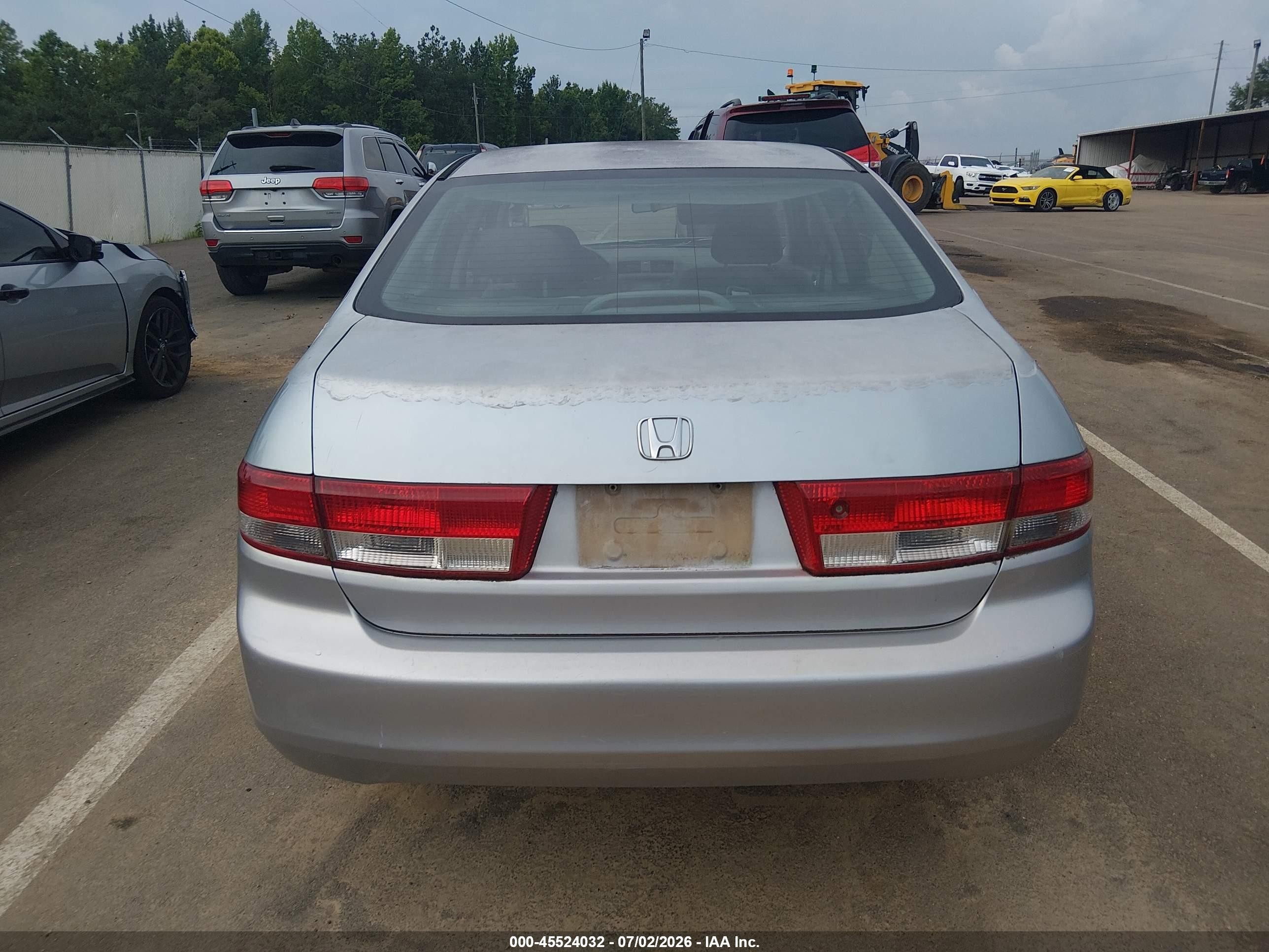 2004 Honda Accord 2.4 Lx Серебряный vin: 1HGCM56364A057952