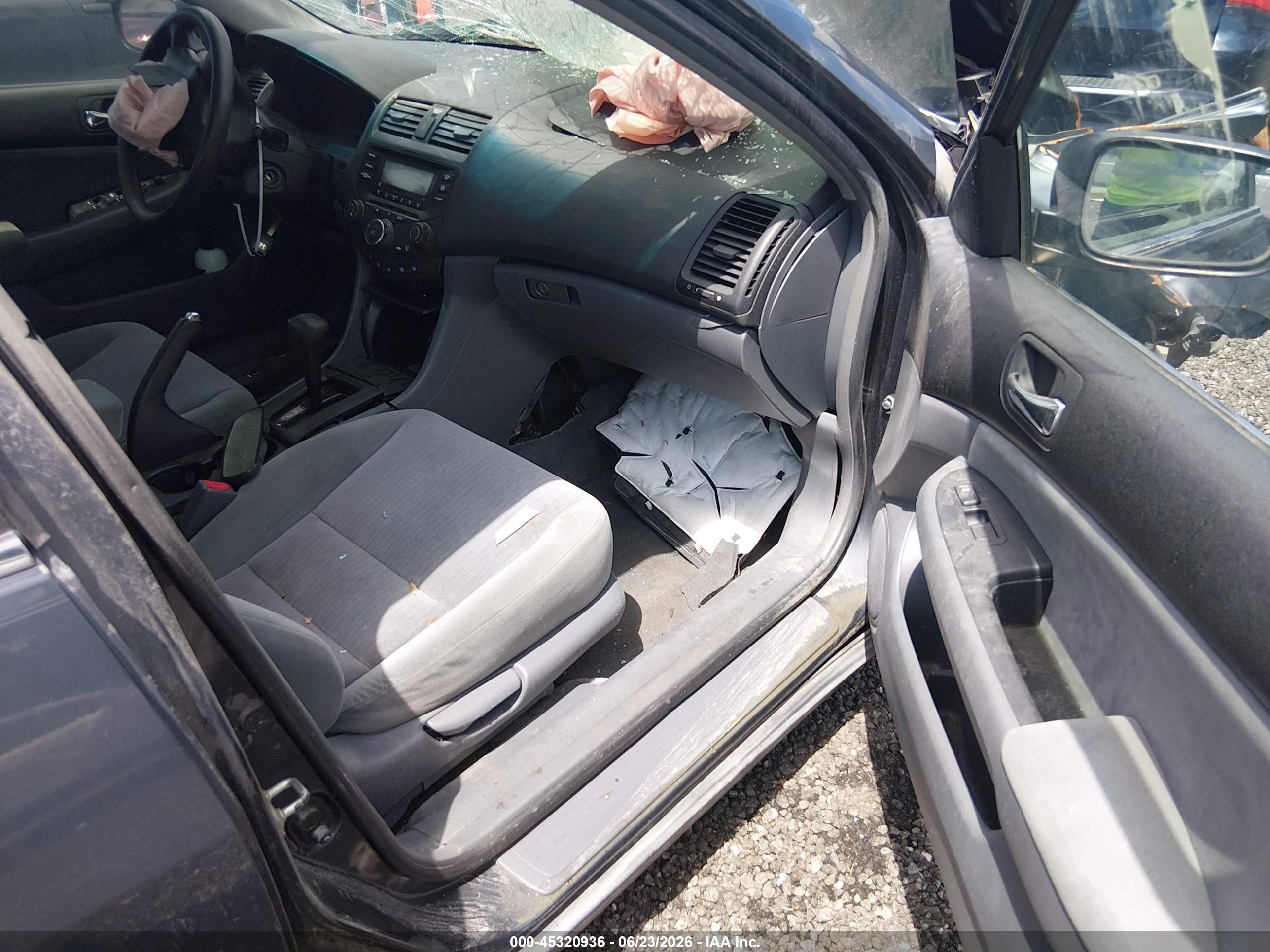2004 Honda Accord 2.4 Lx Gray vin: 1HGCM56364A094368