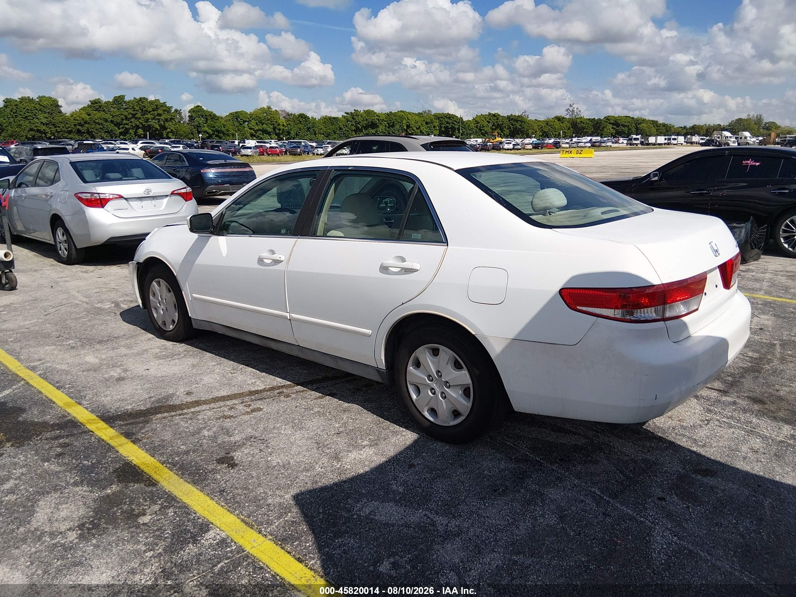 2004 Honda Accord 2.4 Lx White vin: 1HGCM56364A107734