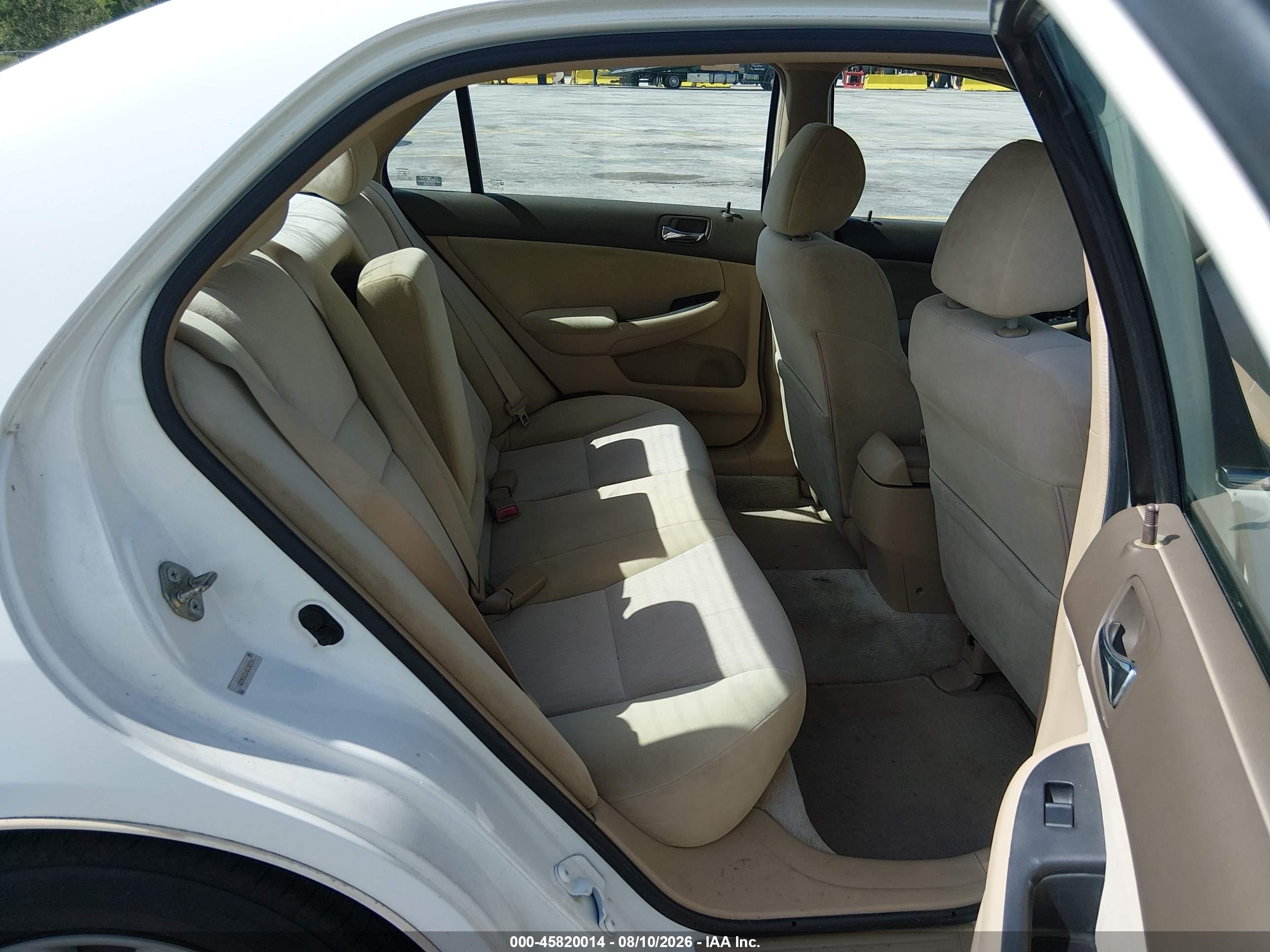 2004 Honda Accord 2.4 Lx White vin: 1HGCM56364A107734