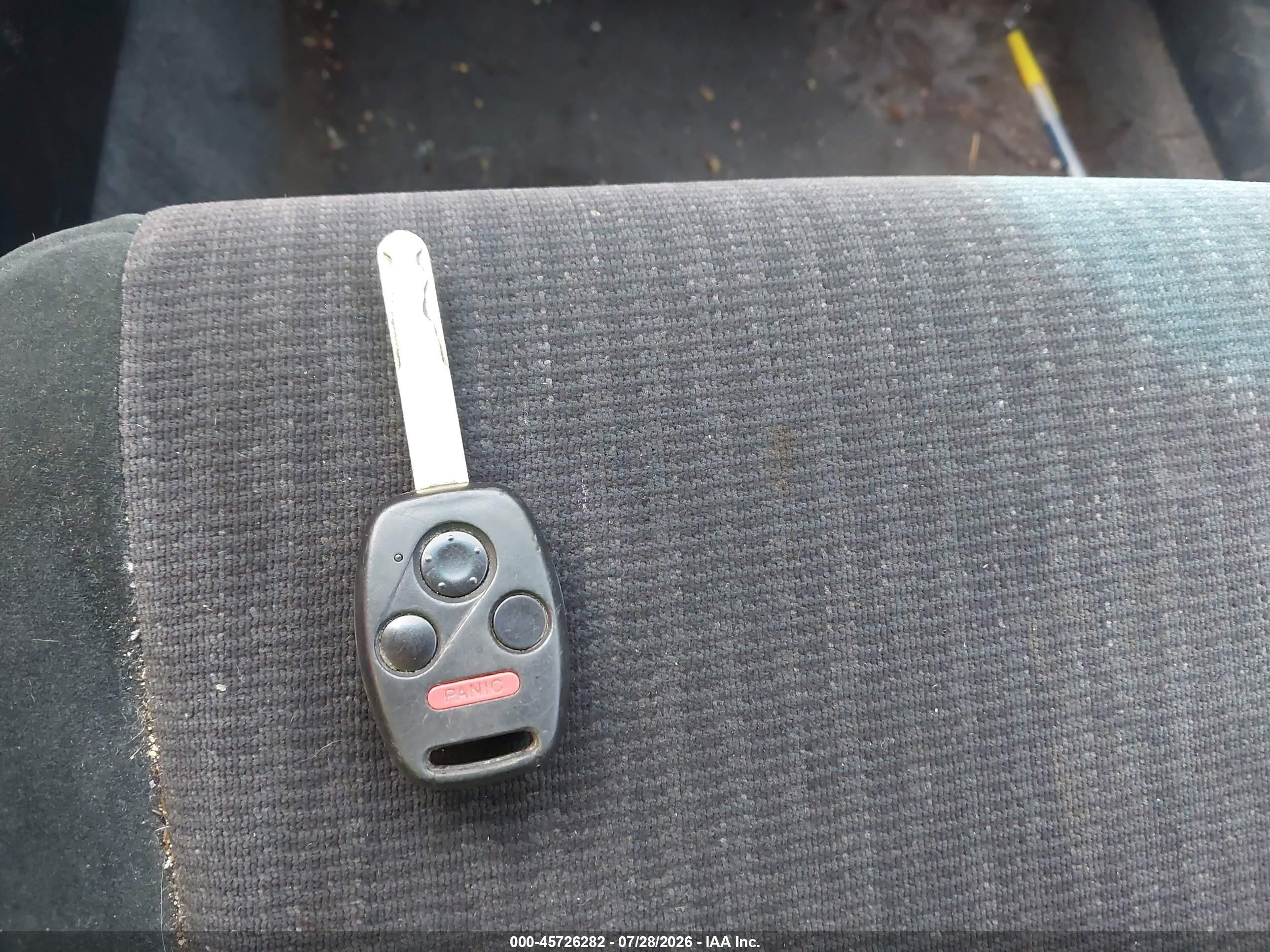 2004 Honda Accord 2.4 Lx Серебряный vin: 1HGCM56364A165763