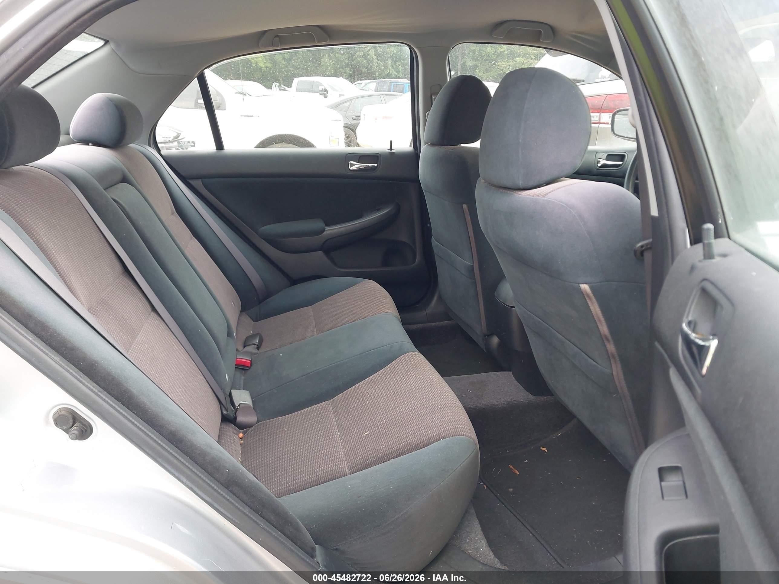 2003 Honda Accord Sdn Lx Silver vin: 1HGCM56373A025641