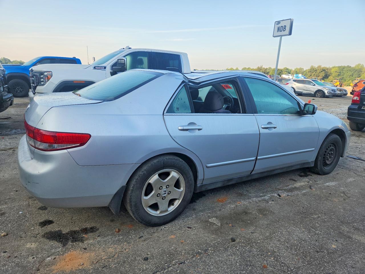 2003 Honda Accord Lx Silver vin: 1HGCM56373A143950