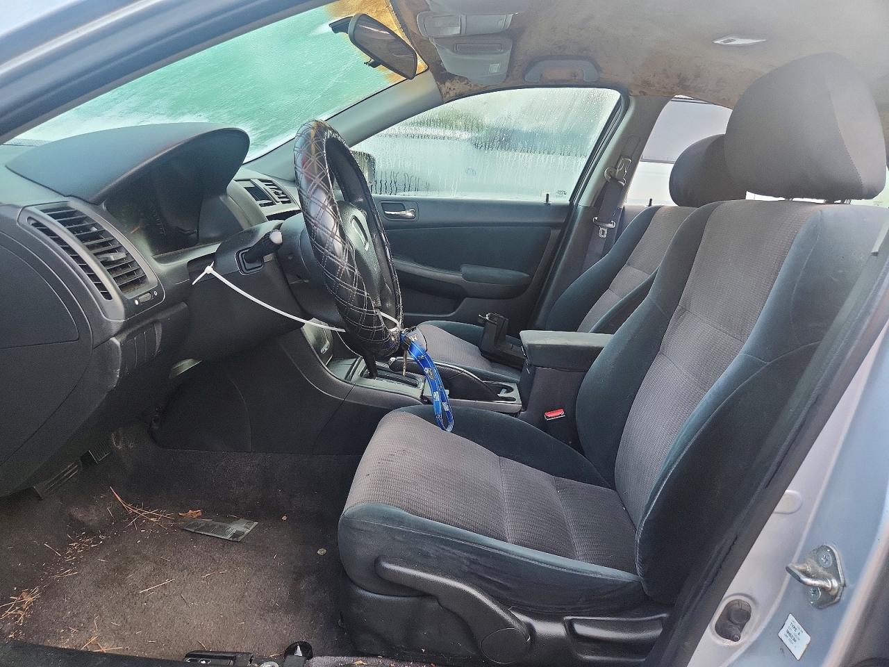 2003 Honda Accord Lx Silver vin: 1HGCM56373A143950