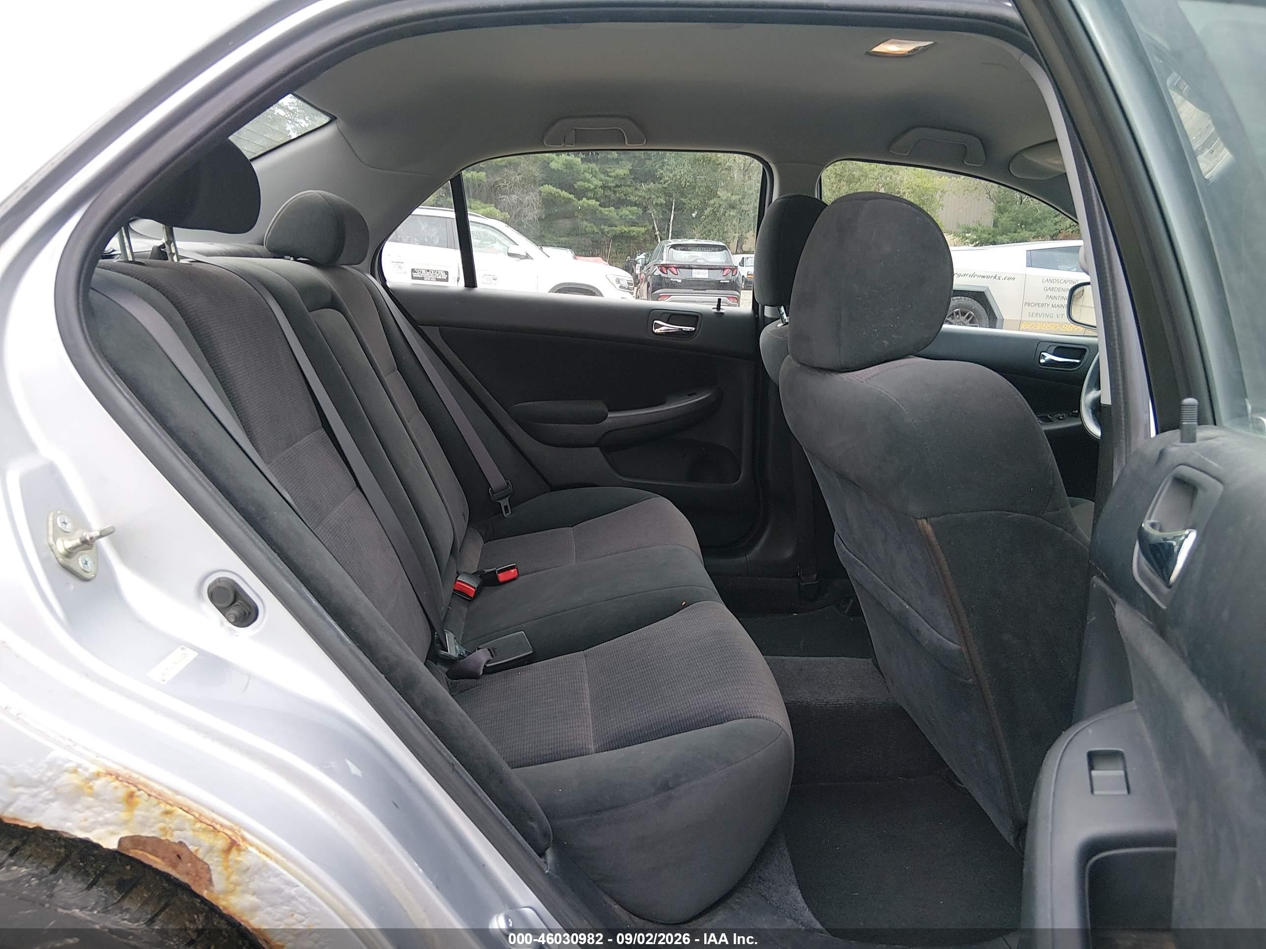 2004 Honda Accord 2.4 Lx Silver vin: 1HGCM56374A141424