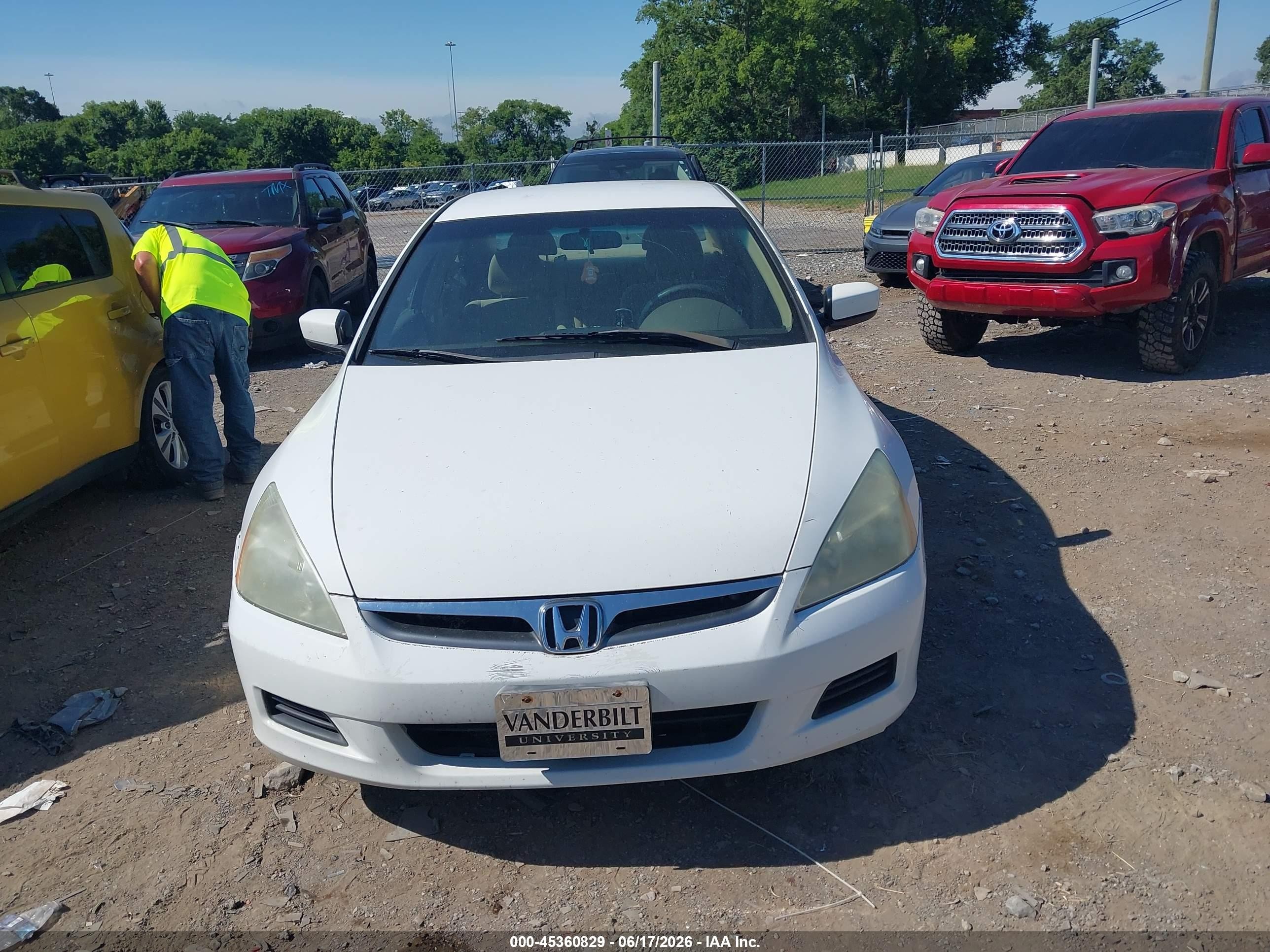 2007 Honda Accord 2.4 Se White vin: 1HGCM56377A017495