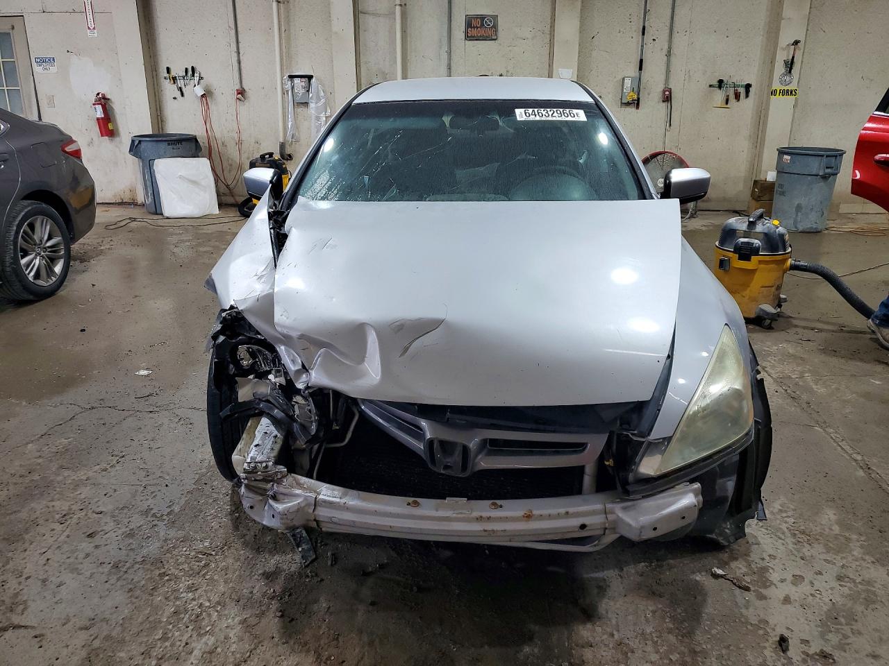 2004 Honda Accord Lx Silver vin: 1HGCM56384A105578