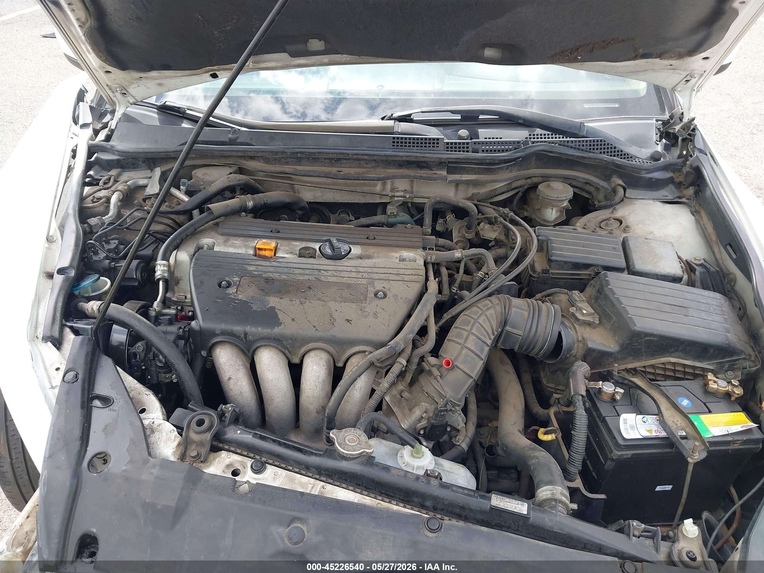 2004 Honda Accord 2.4 Lx Белый vin: 1HGCM56384A136815