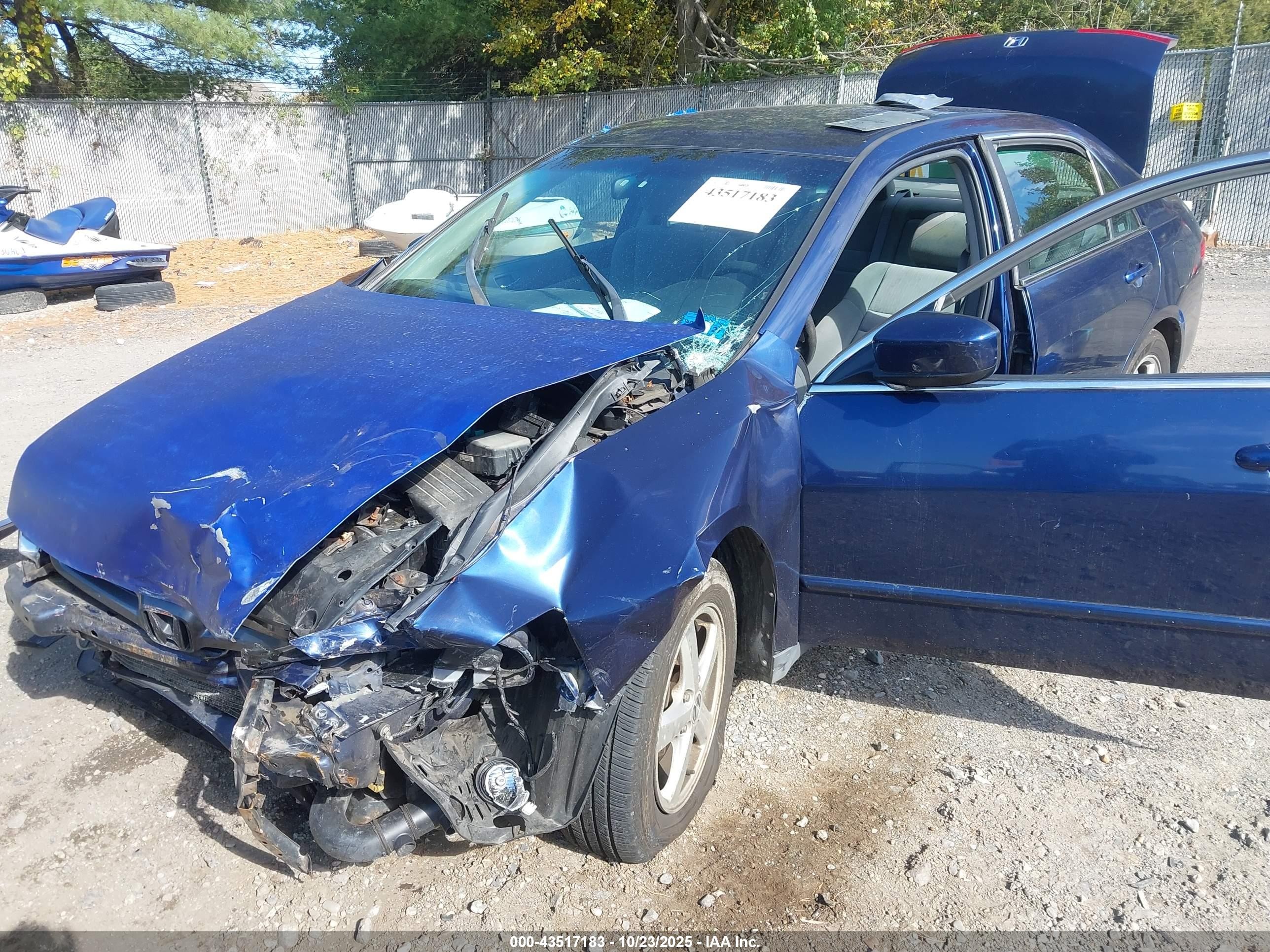 2004 Honda Accord 2.4 Lx Blue vin: 1HGCM56384A170611