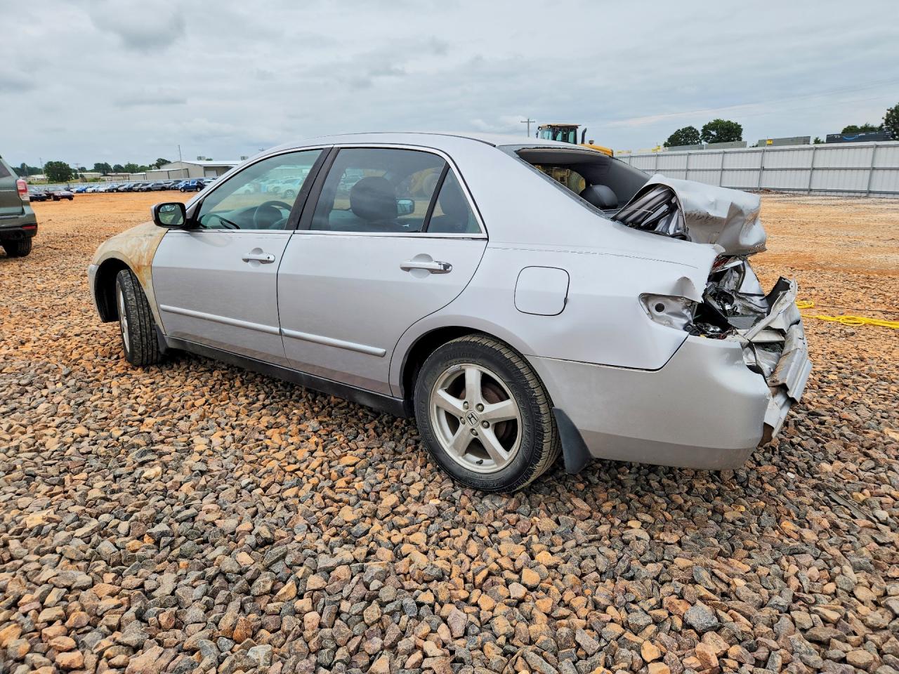 2003 Honda Accord Lx Silver vin: 1HGCM56393A054896