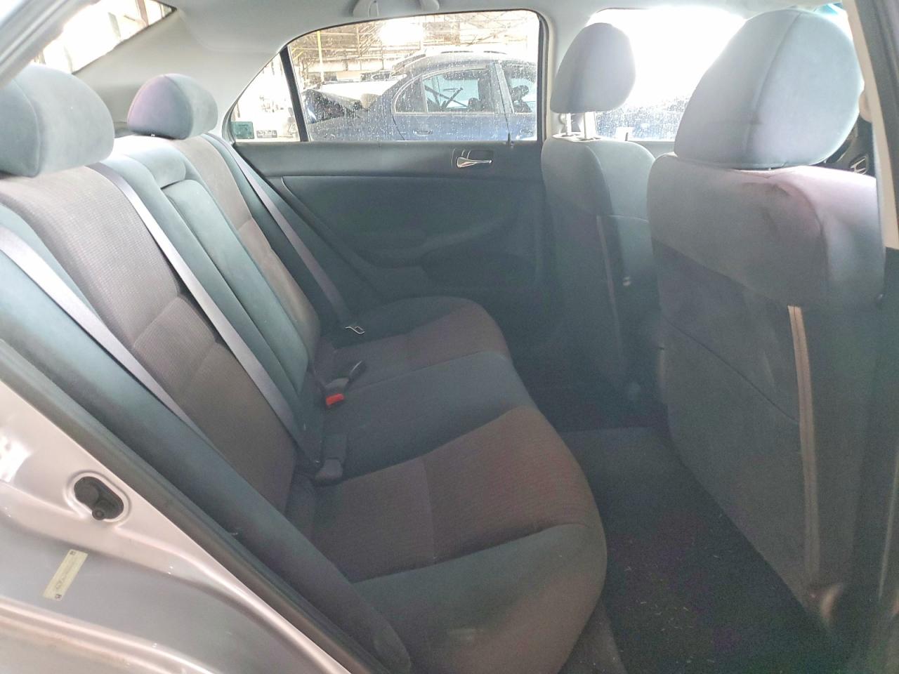 2004 Honda Accord Lx Silver vin: 1HGCM56394A016831