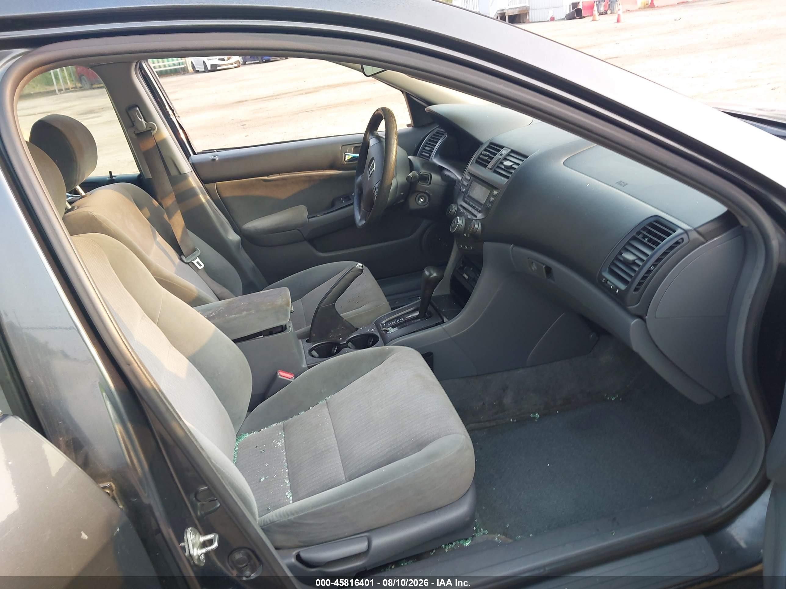 2004 Honda Accord 2.4 Lx Серый vin: 1HGCM56394A068685