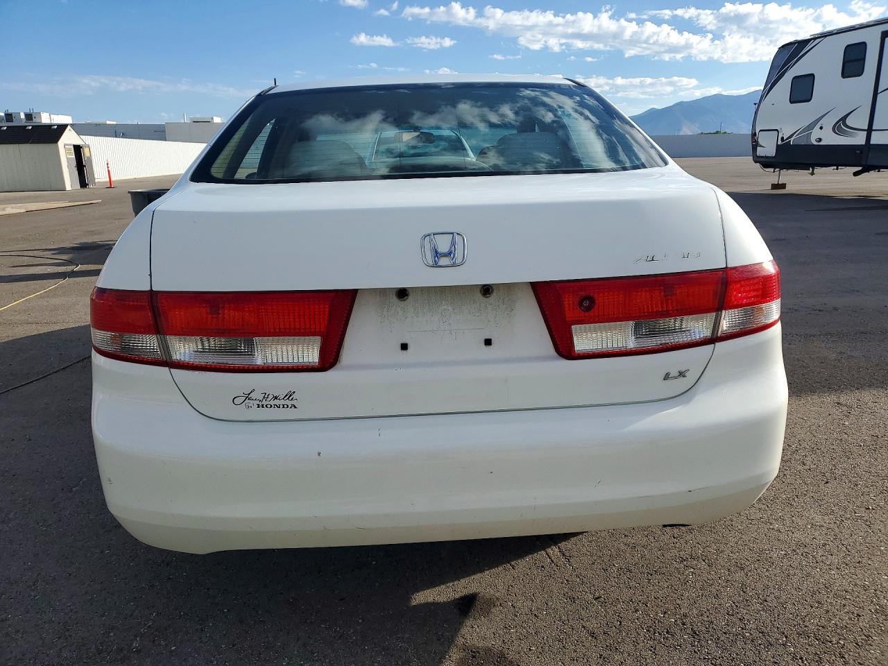 2004 Honda Accord Lx White vin: 1HGCM56394A106612