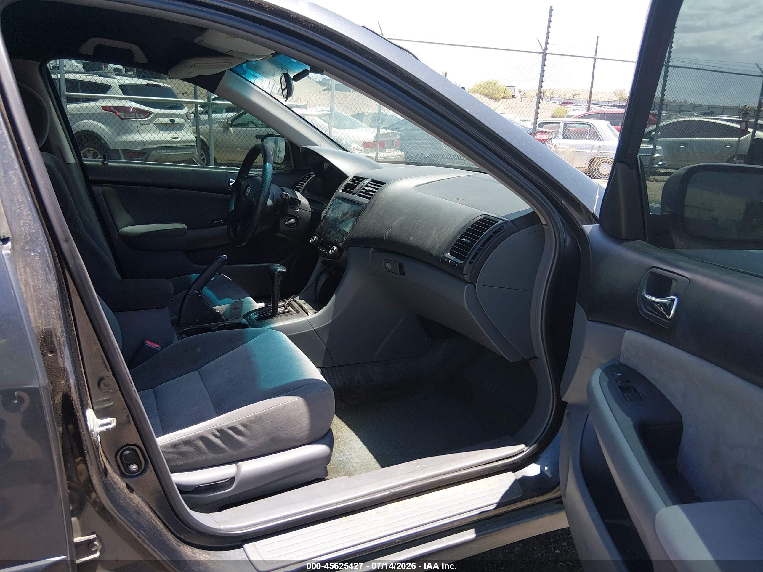 2004 Honda Accord 2.4 Lx Gray vin: 1HGCM56394A172013