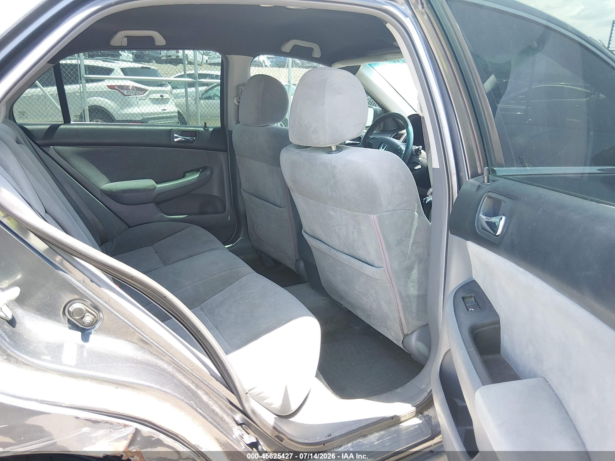 2004 Honda Accord 2.4 Lx Gray vin: 1HGCM56394A172013