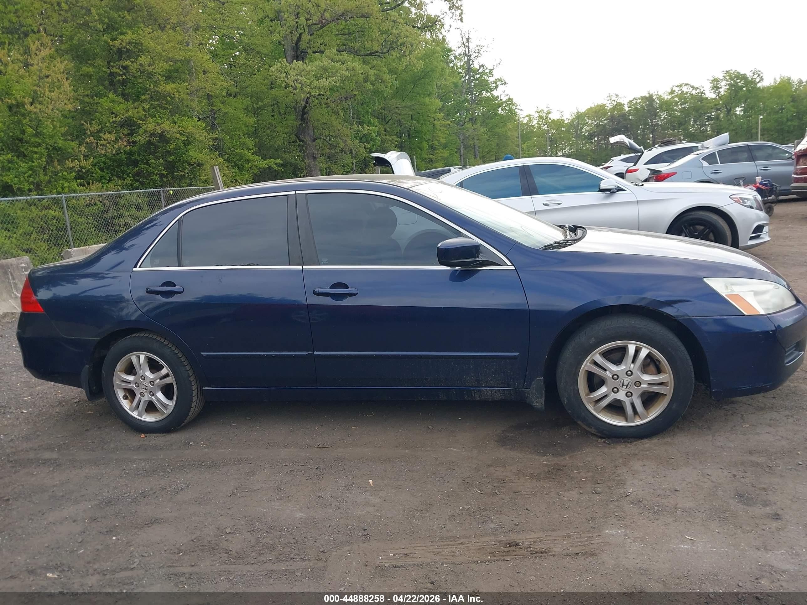 2007 Honda Accord 2.4 Se Blue vin: 1HGCM56397A182142