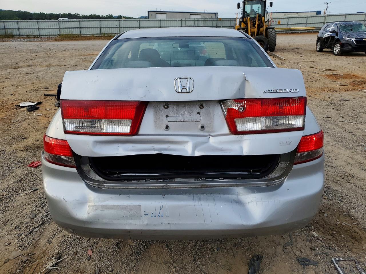 2004 Honda Accord Lx Silver vin: 1HGCM563X4A068503
