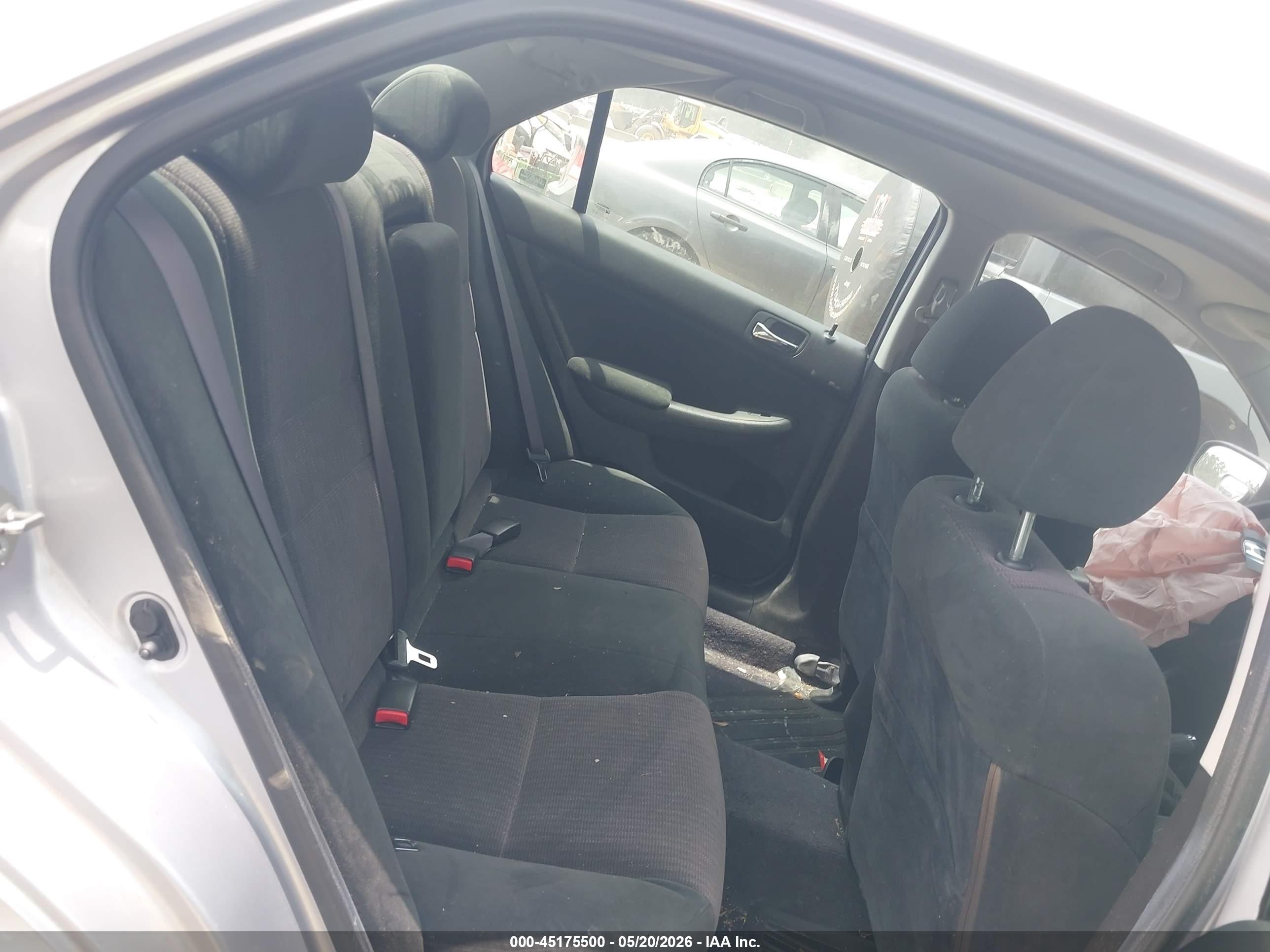 2004 Honda Accord 2.4 Lx Silver vin: 1HGCM563X4A074432