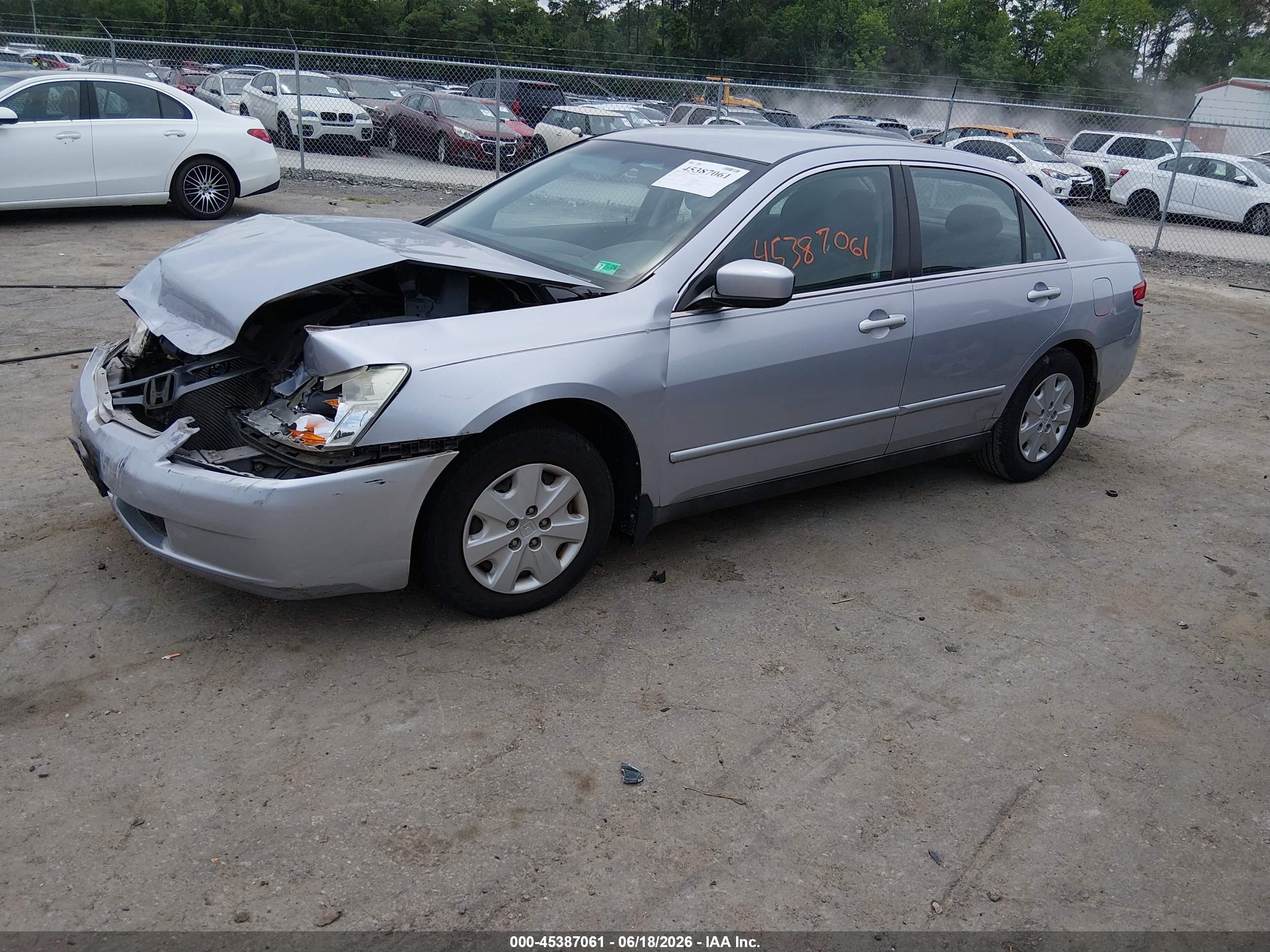 2004 Honda Accord 2.4 Lx Серебряный vin: 1HGCM563X4A155091