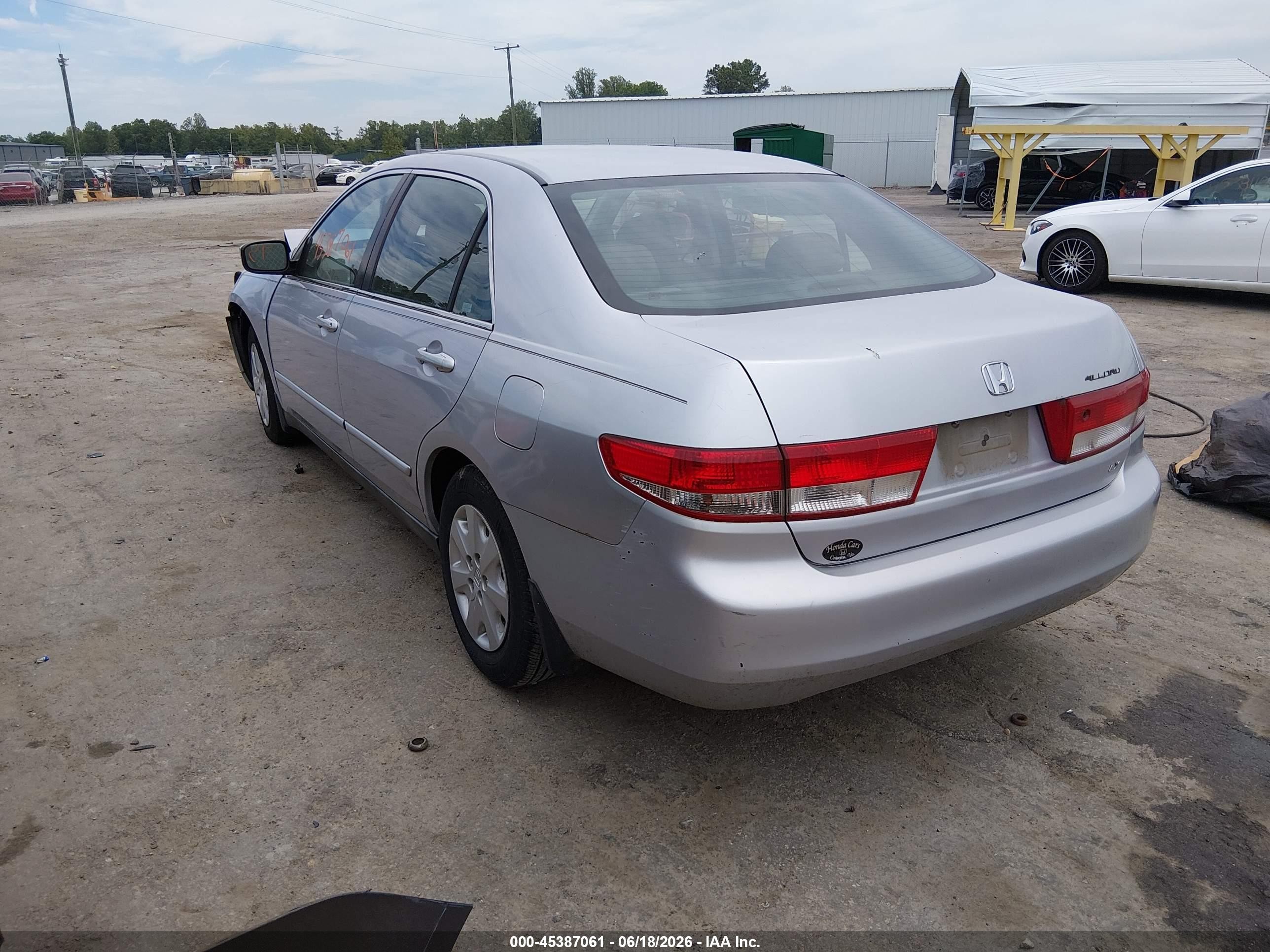 2004 Honda Accord 2.4 Lx Серебряный vin: 1HGCM563X4A155091
