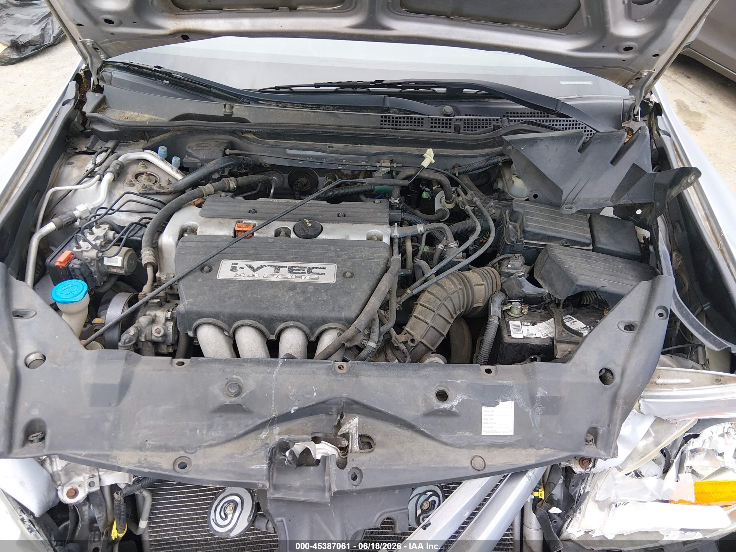 2004 Honda Accord 2.4 Lx Серебряный vin: 1HGCM563X4A155091