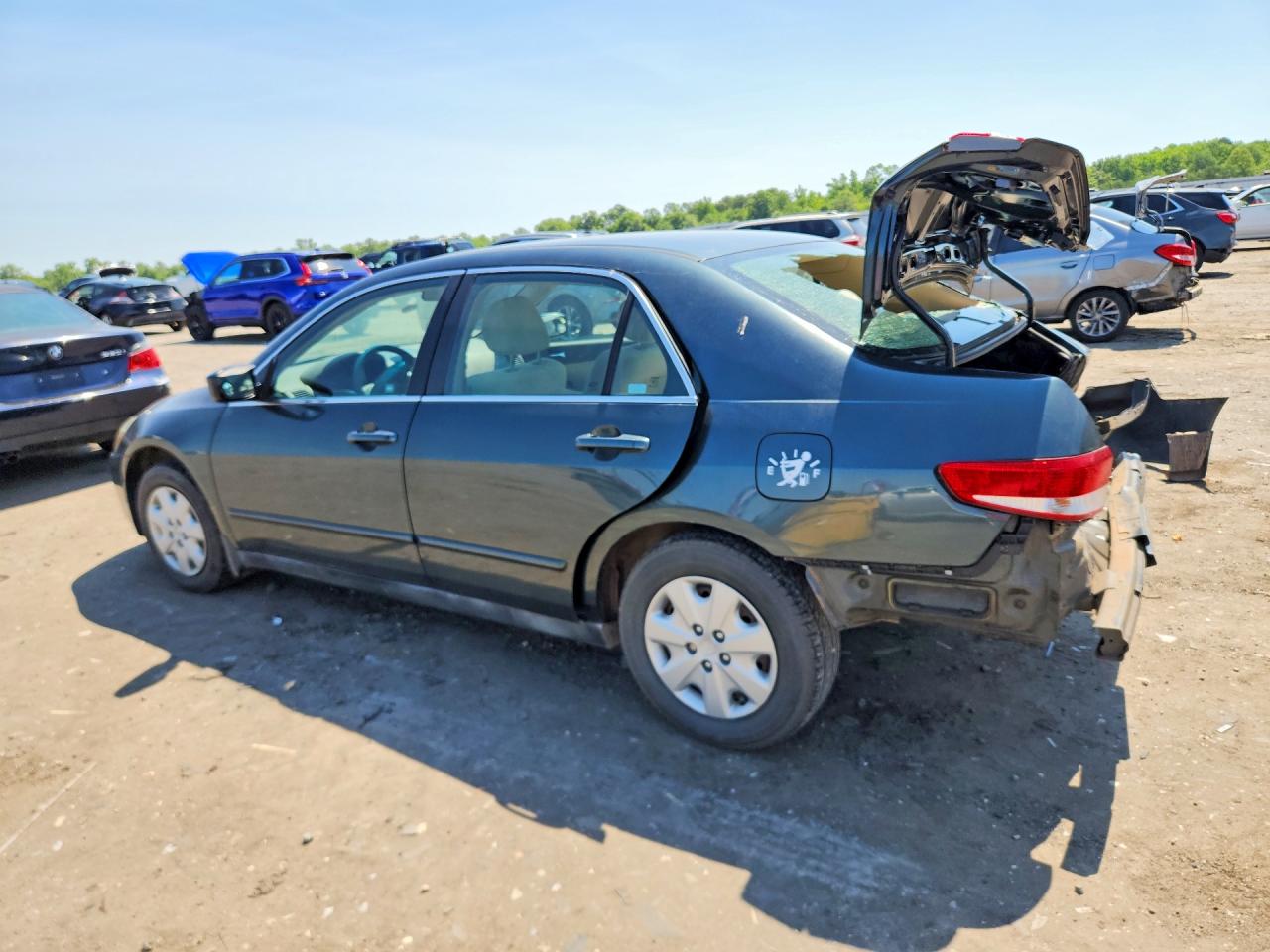 2004 Hond Accord Gray vin: 1HGCM563X4A158086