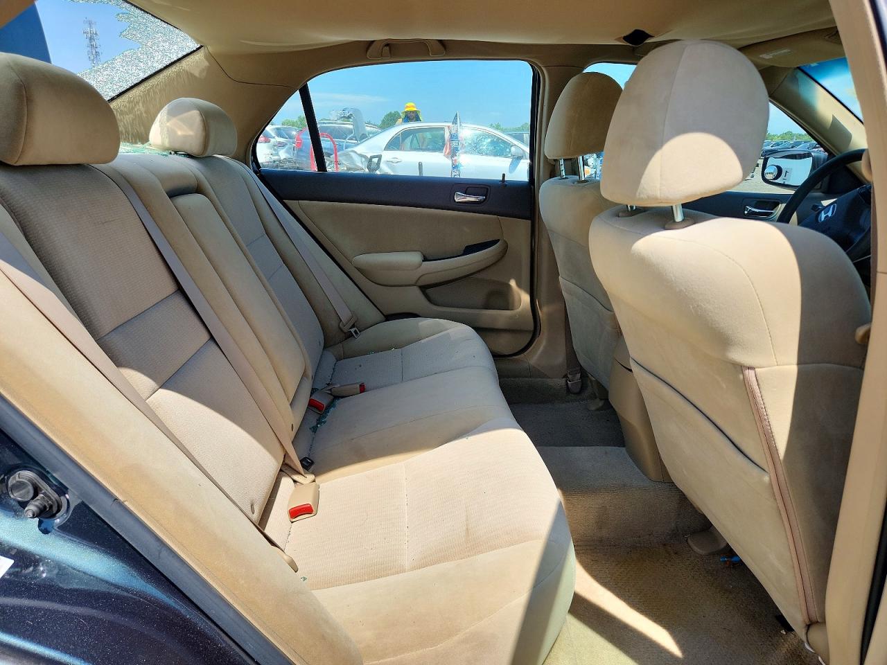 2004 Hond Accord Gray vin: 1HGCM563X4A158086