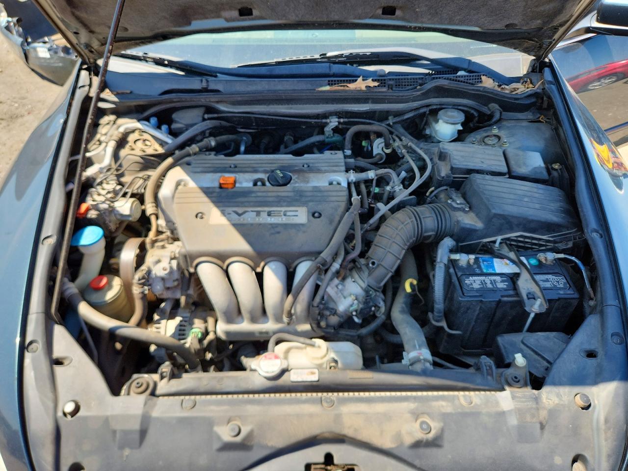 2004 Hond Accord Gray vin: 1HGCM563X4A158086