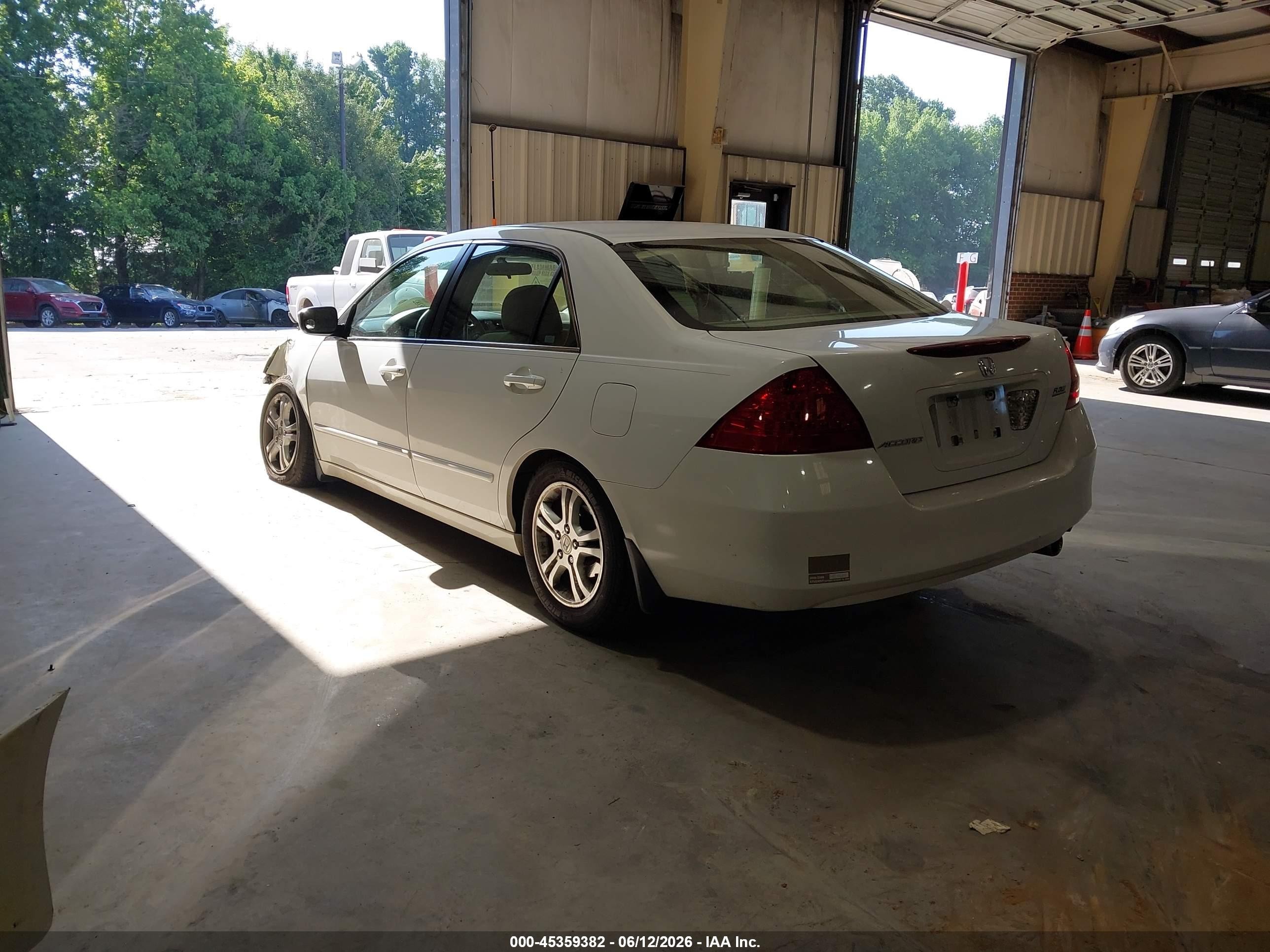 2006 Honda Accord 2.4 Se White vin: 1HGCM563X6A044737